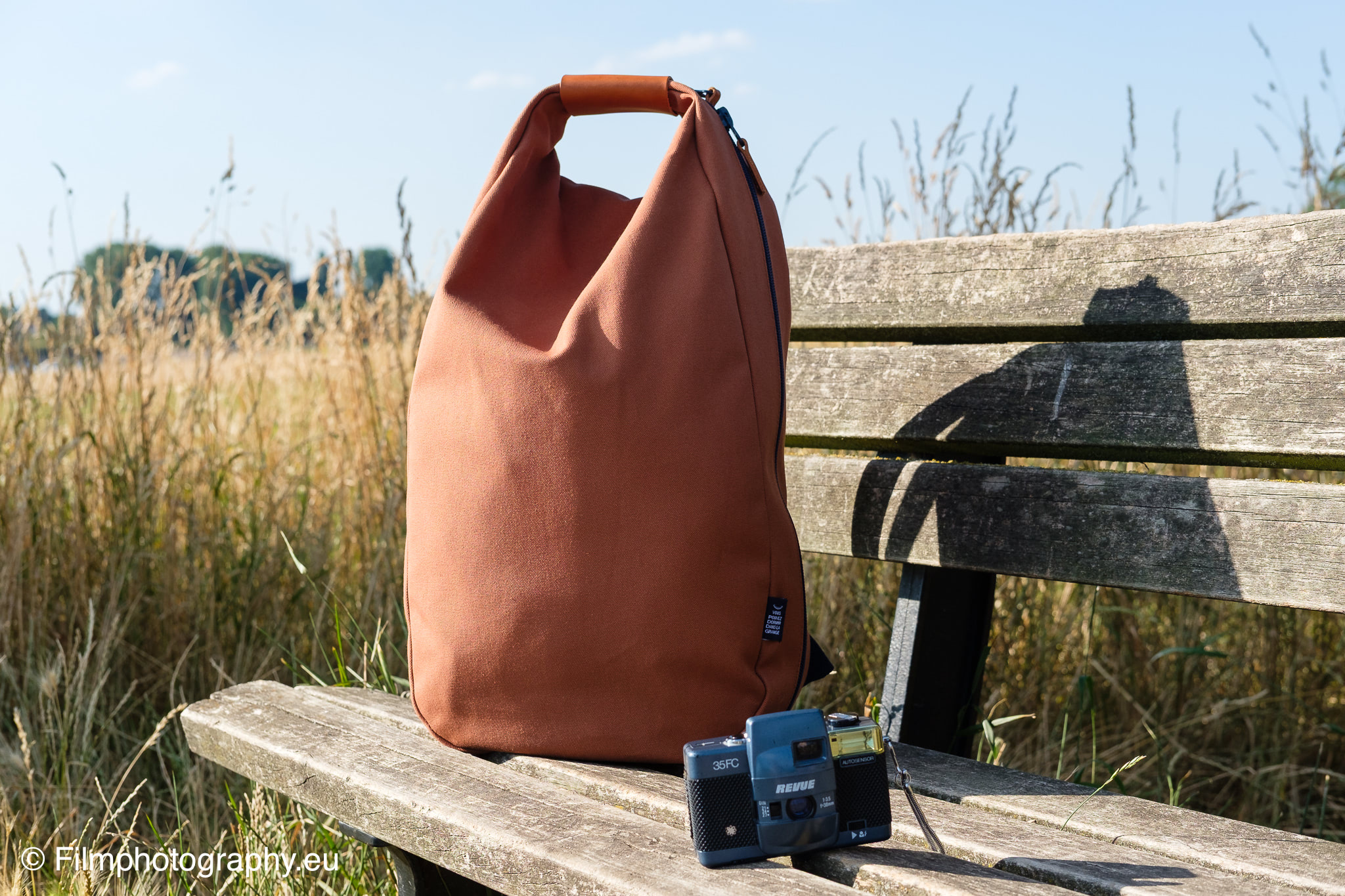 vous-pouvez-dormir-dans-la-grange-backpack-film-photography
