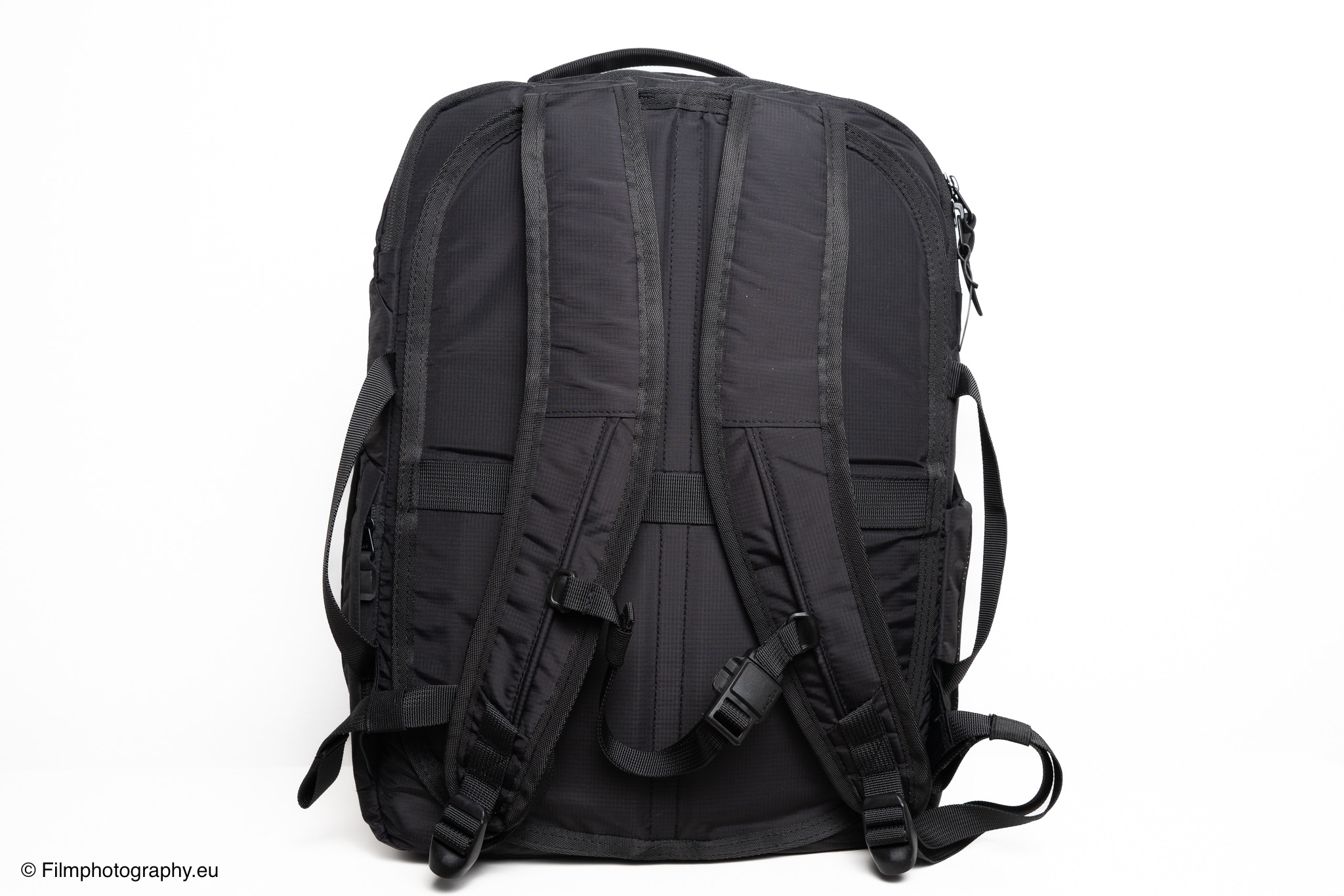 almond-oak-expandable-travel-backpack-review-12