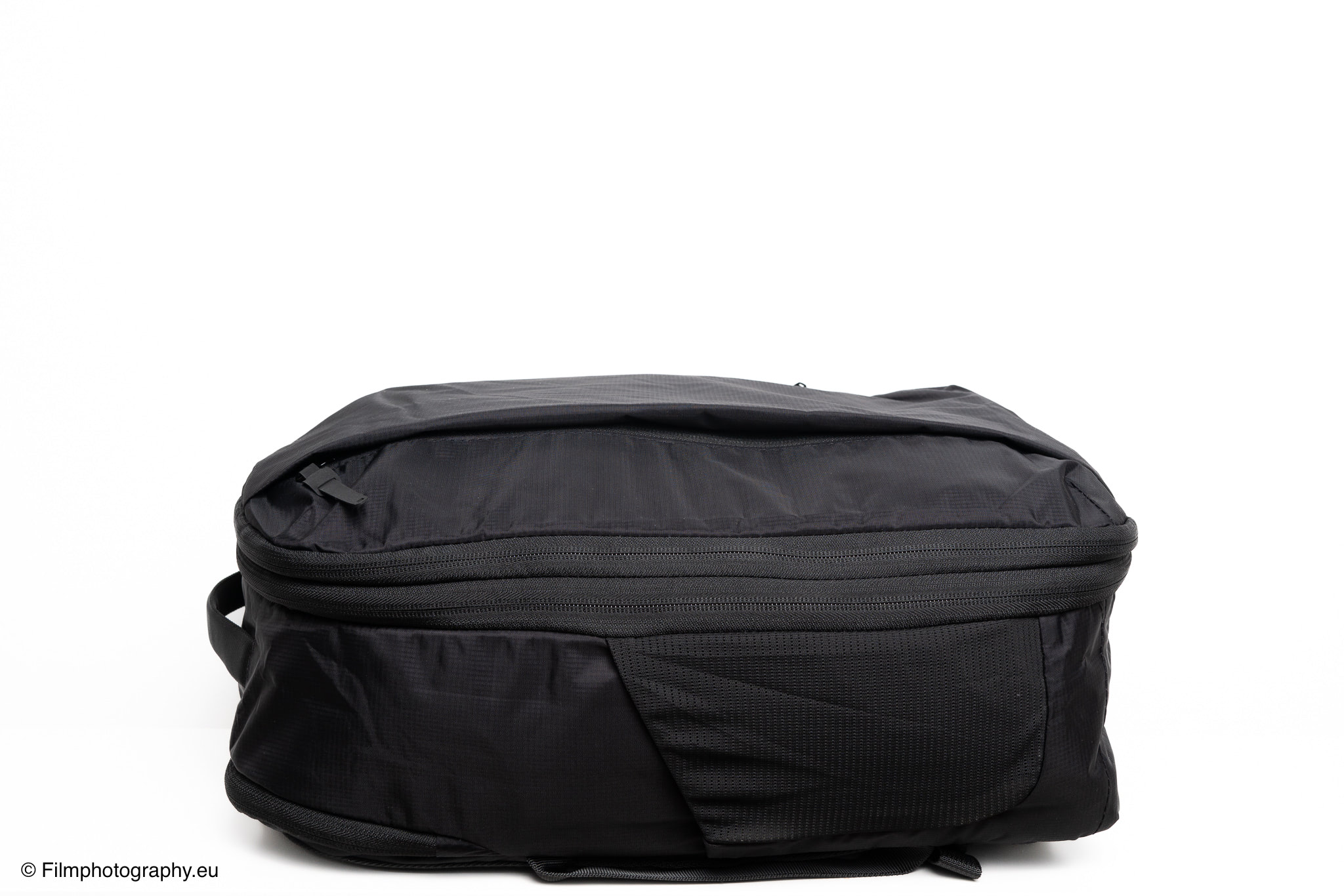 almond-oak-expandable-travel-backpack-review-16