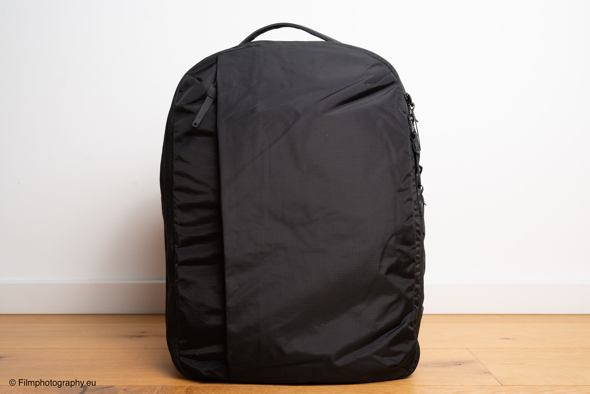 almond-oak-expandable-travel-backpack-review-4