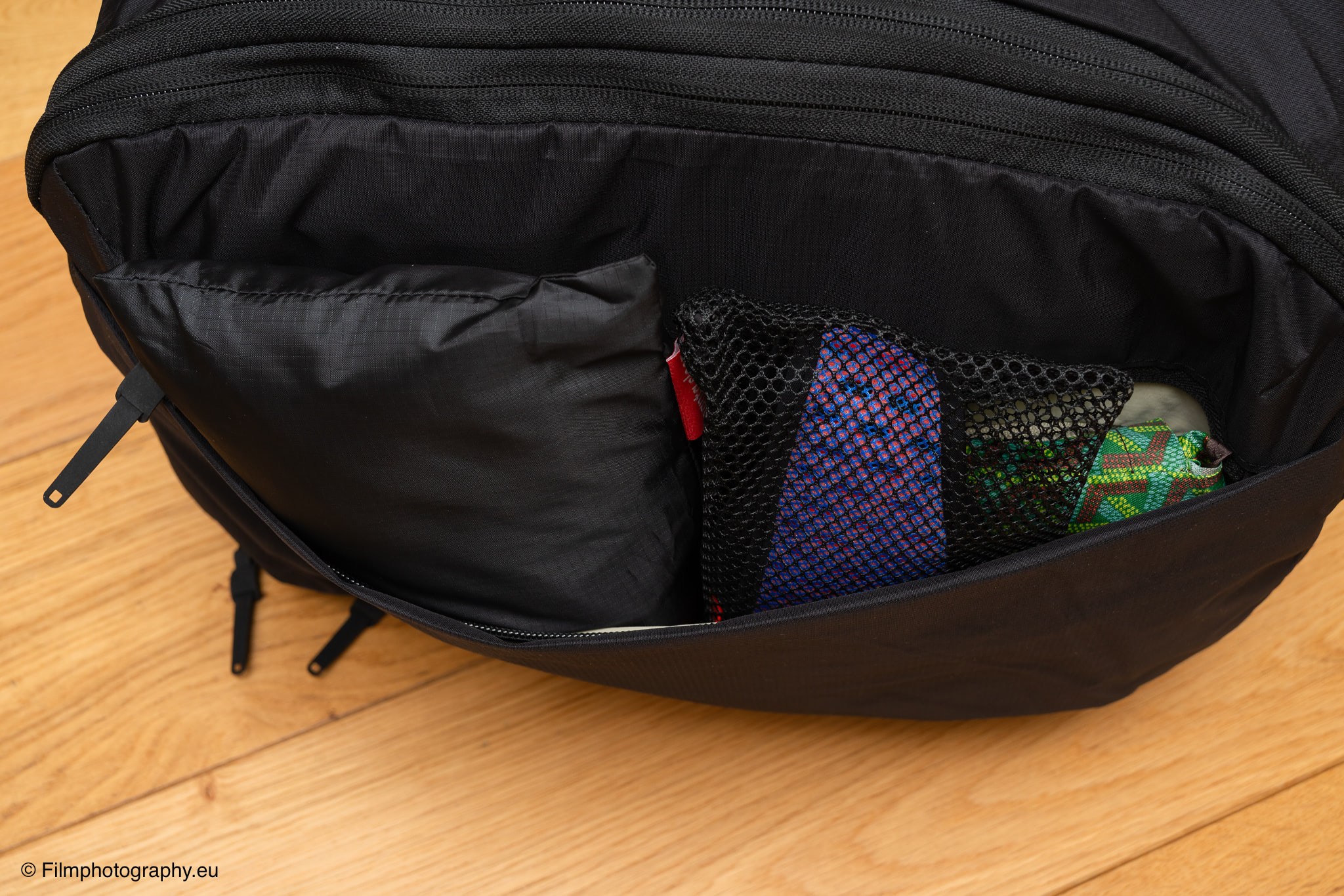 almond-oak-expandable-travel-backpack-review-front
