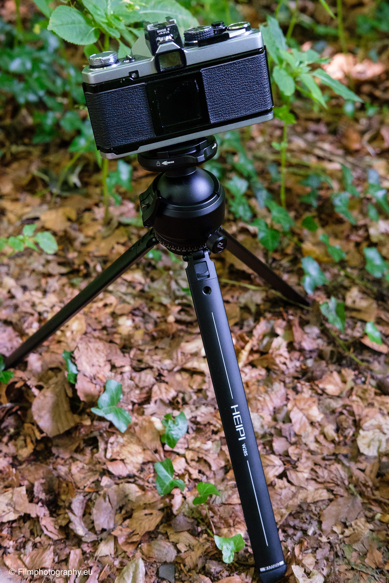 heipi-w28s-3-in-1-travel-tripod-review-1