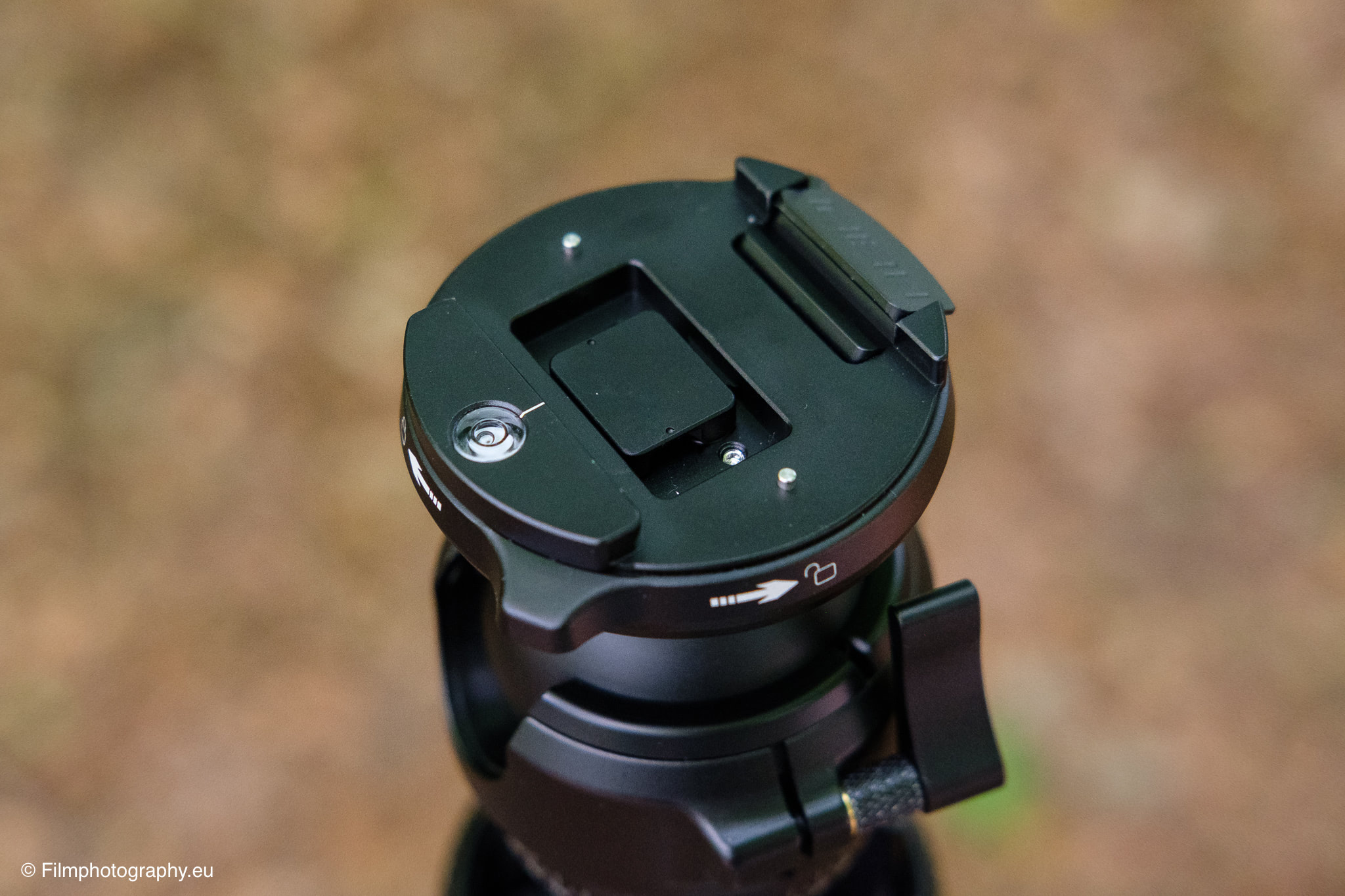 heipi-w28s-3-in-1-travel-tripod-review-angle