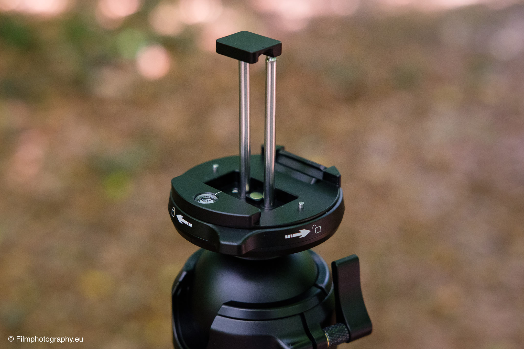 heipi-w28s-3-in-1-travel-tripod-review-smartphone