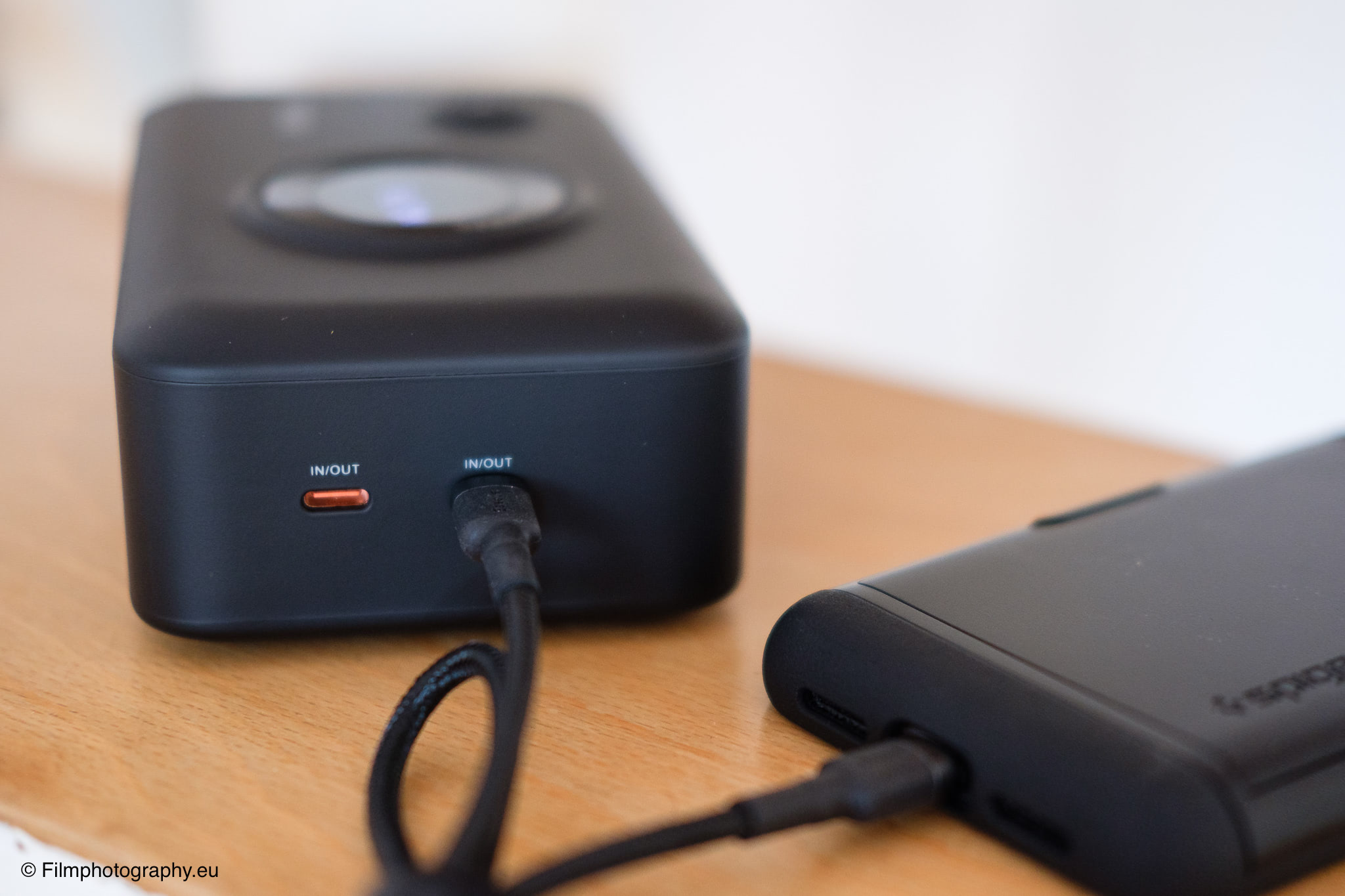 llano-cs3-camera-charger-powerbank-review-2