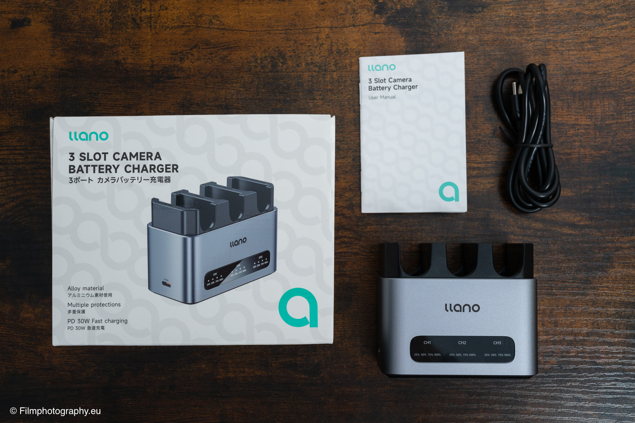 llano-fast-camera-battery-charger-fujifilm-review-1