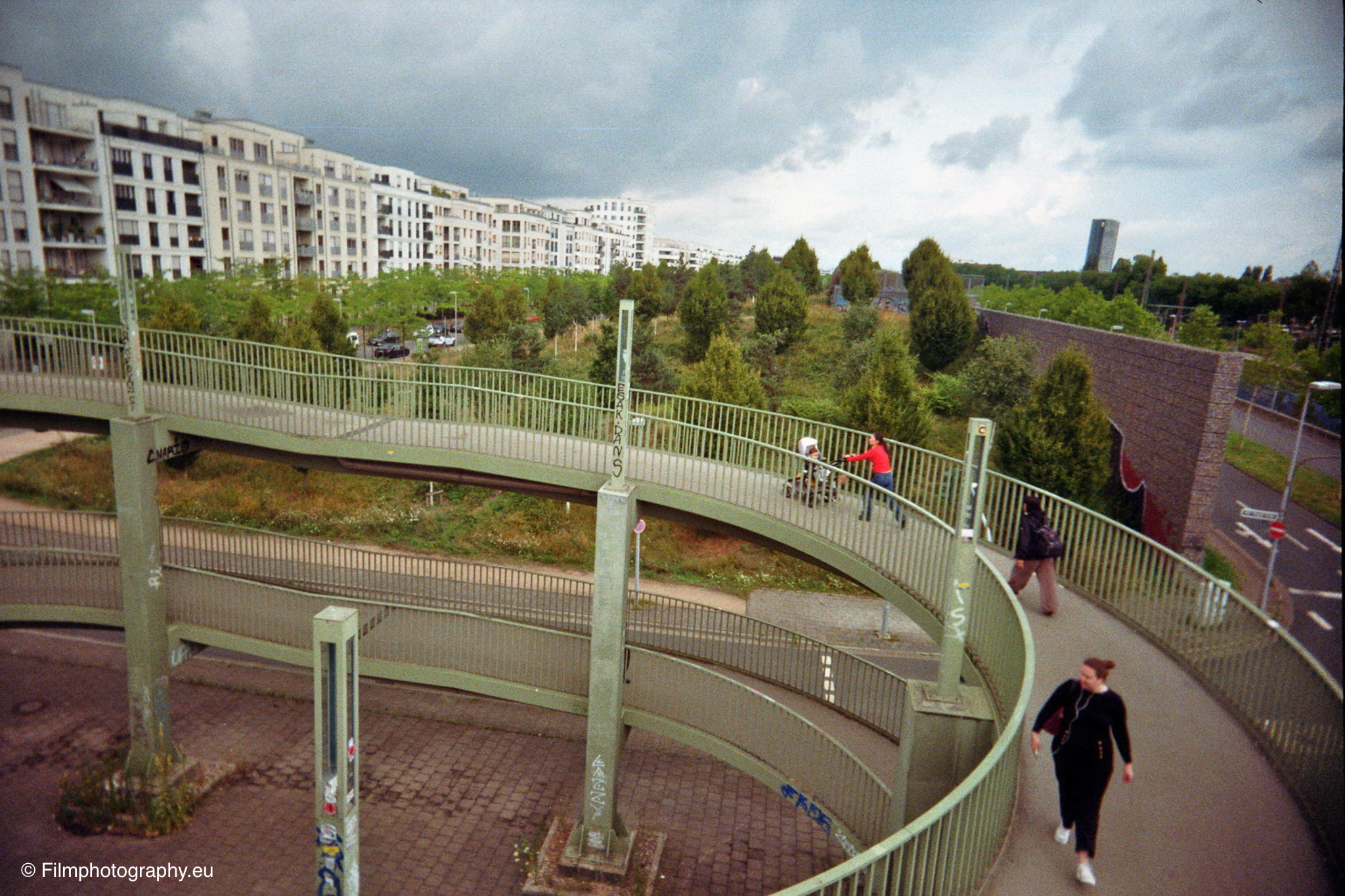 reto-ultra-wide-and-slim-kodak-film-review-4