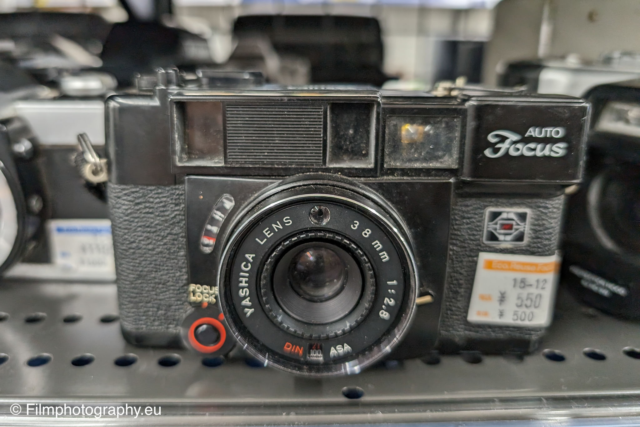 yashica-autofocus-35mm-camera-guide-1