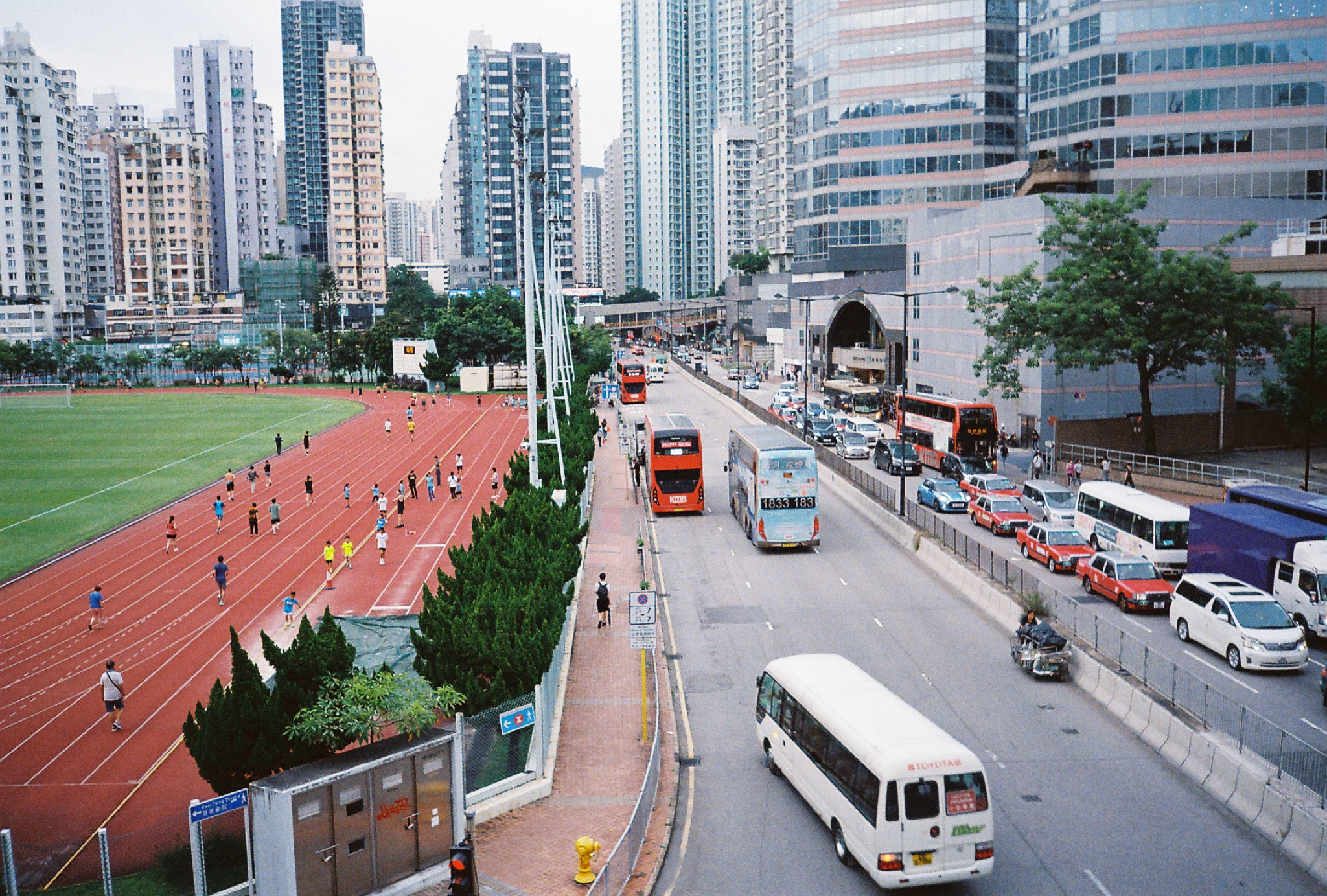 lomography-lomo-mc-a-35mm-camera-2