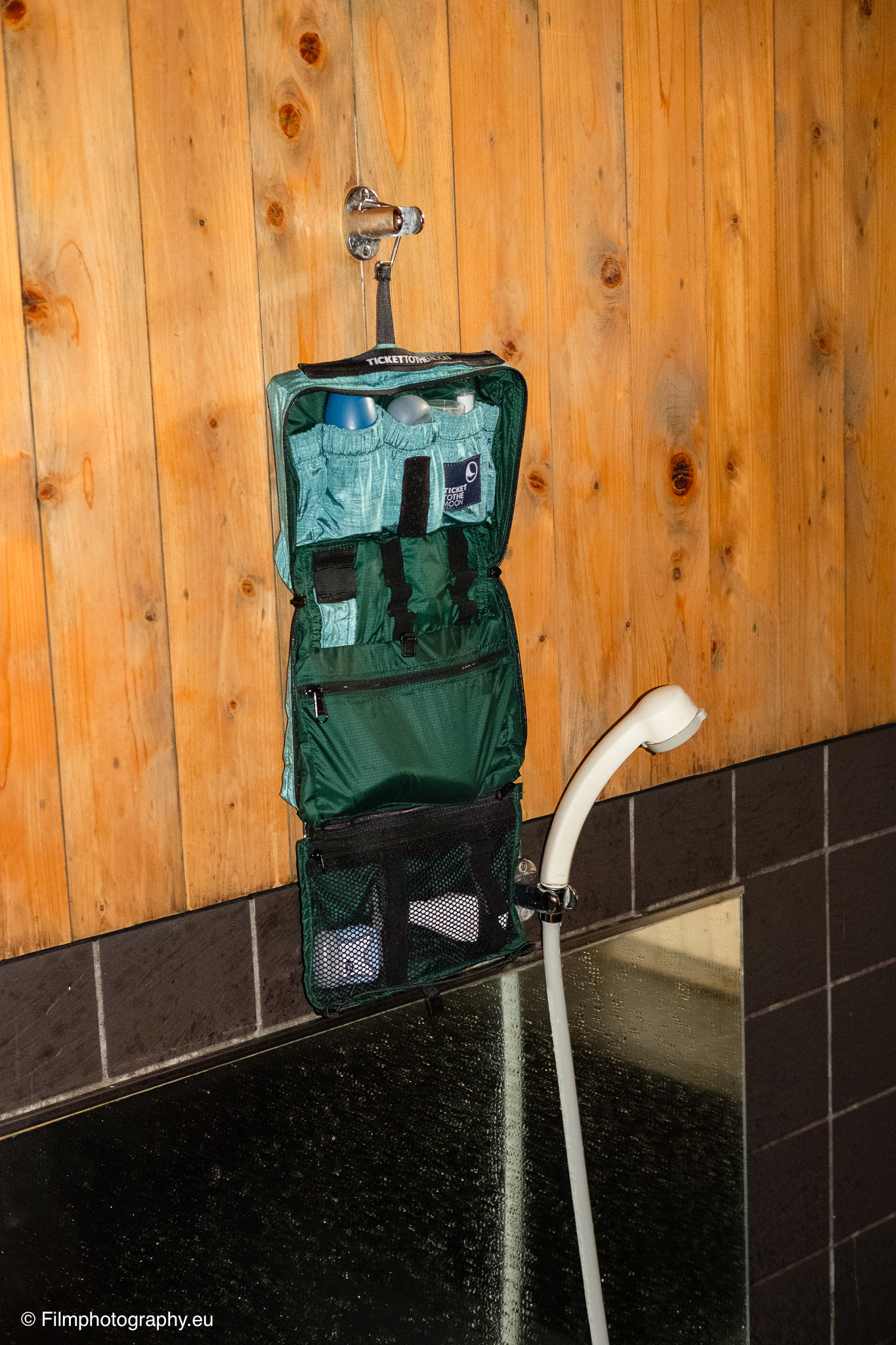 ticket-to-the-moon-wash-bag-review-14
