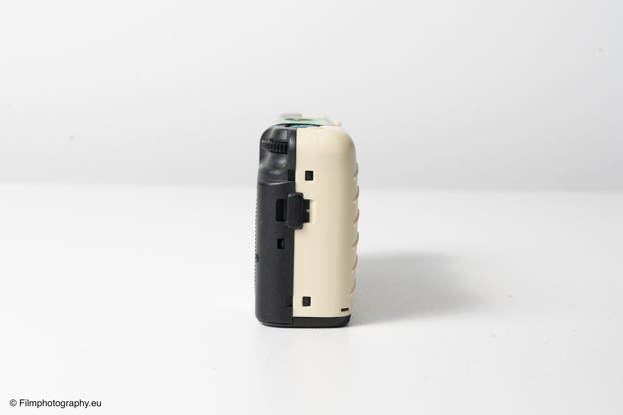 fujifilm-slim-1000-aps-single-use-camera-pooh-4