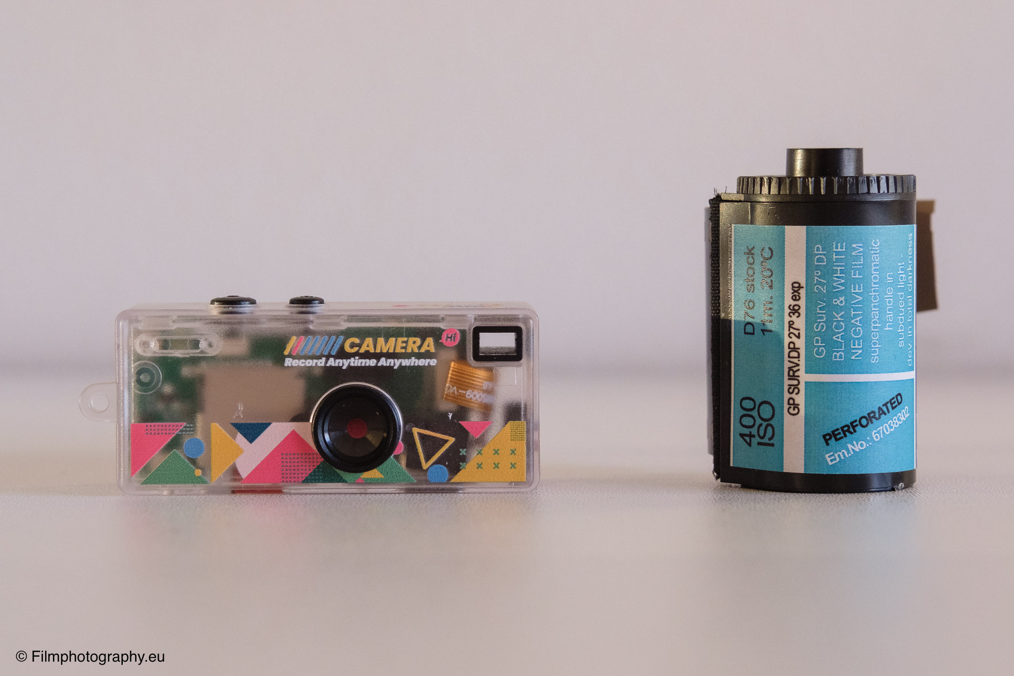 g6-thumb-camera-review-35mm-film