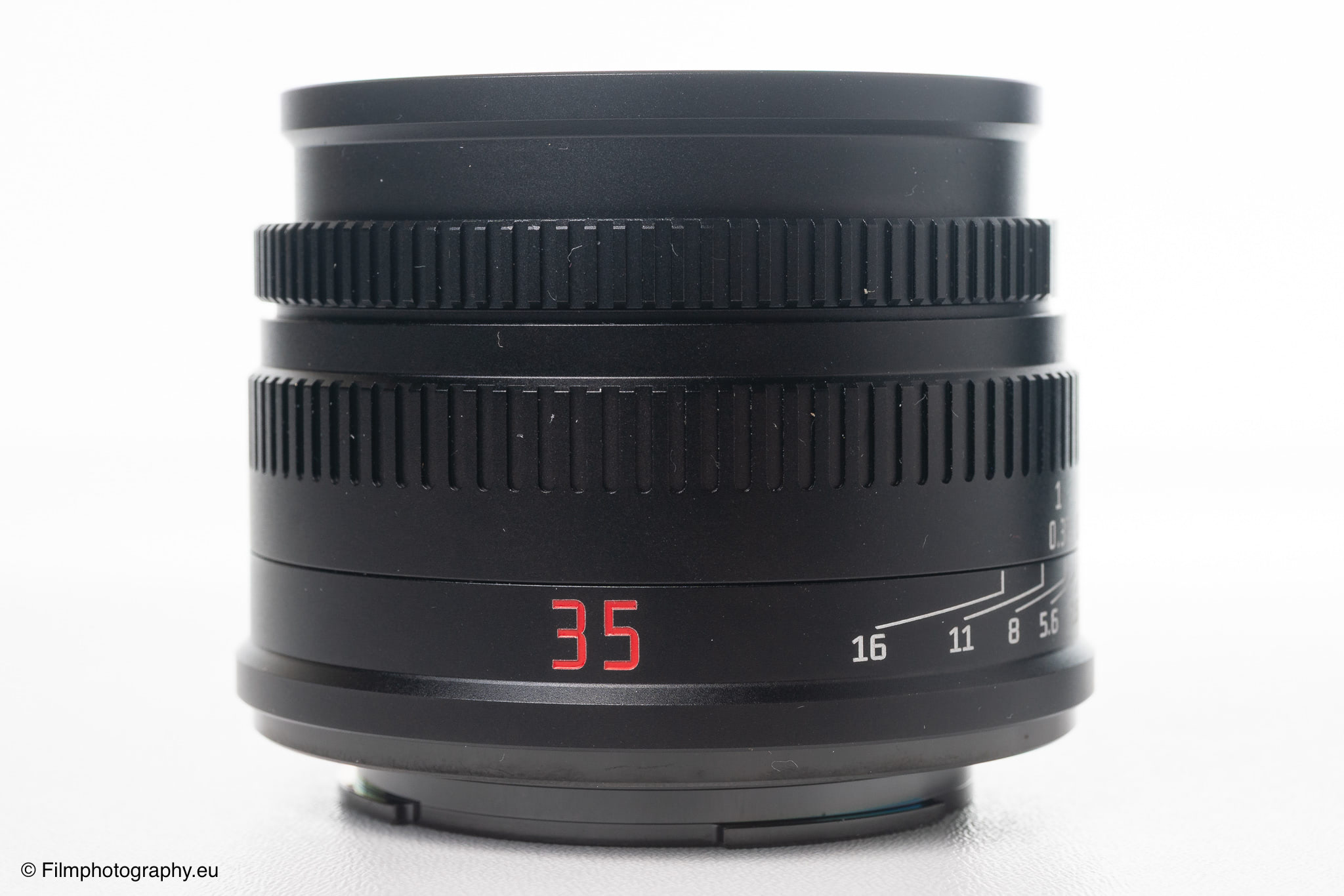 7artisans-mf-35mm-f-1-4-camera-lens-5
