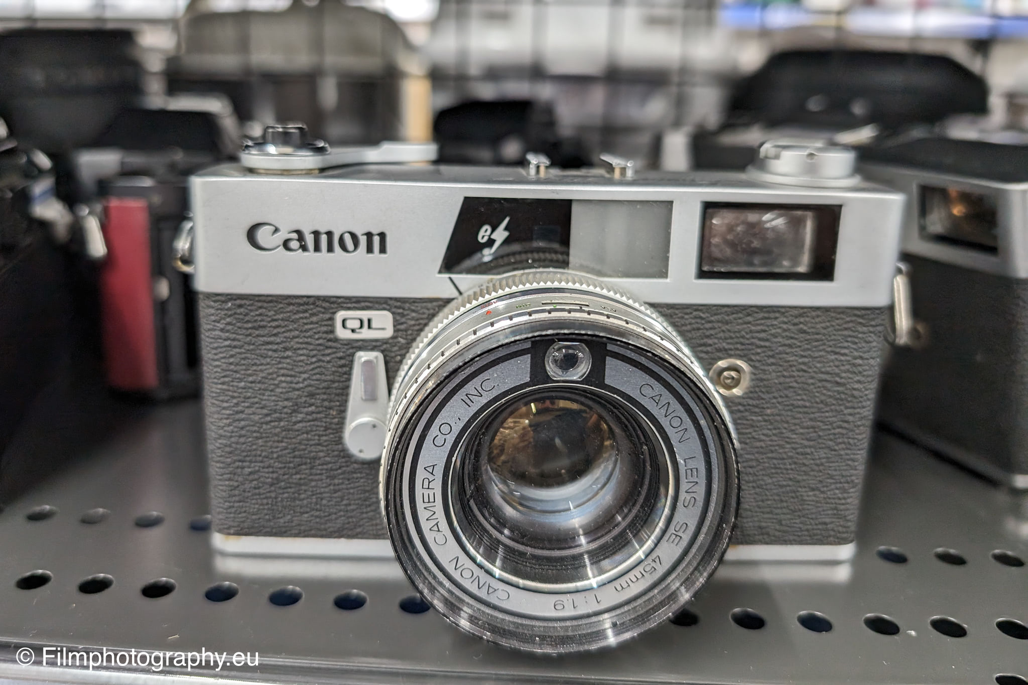 canon-canonet-ql-19e-35mm-camera-1