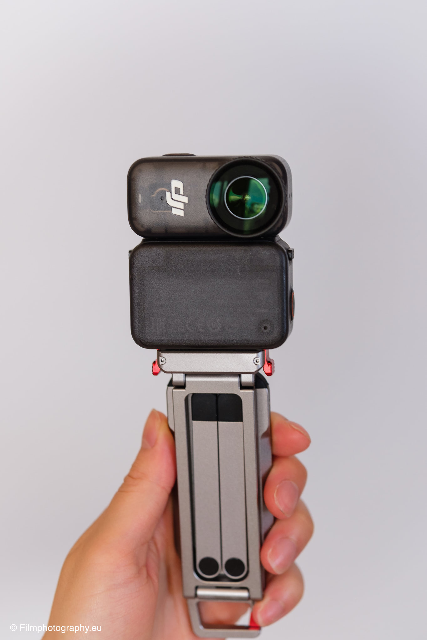 flymile-metal-magnetic-folding-tripod-for-dji-osmo-action-nano-review-3