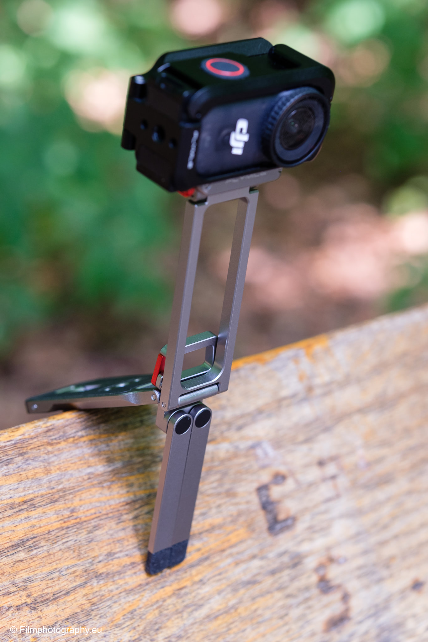 flymile-metal-magnetic-folding-tripod-for-dji-osmo-action-nano-review-6