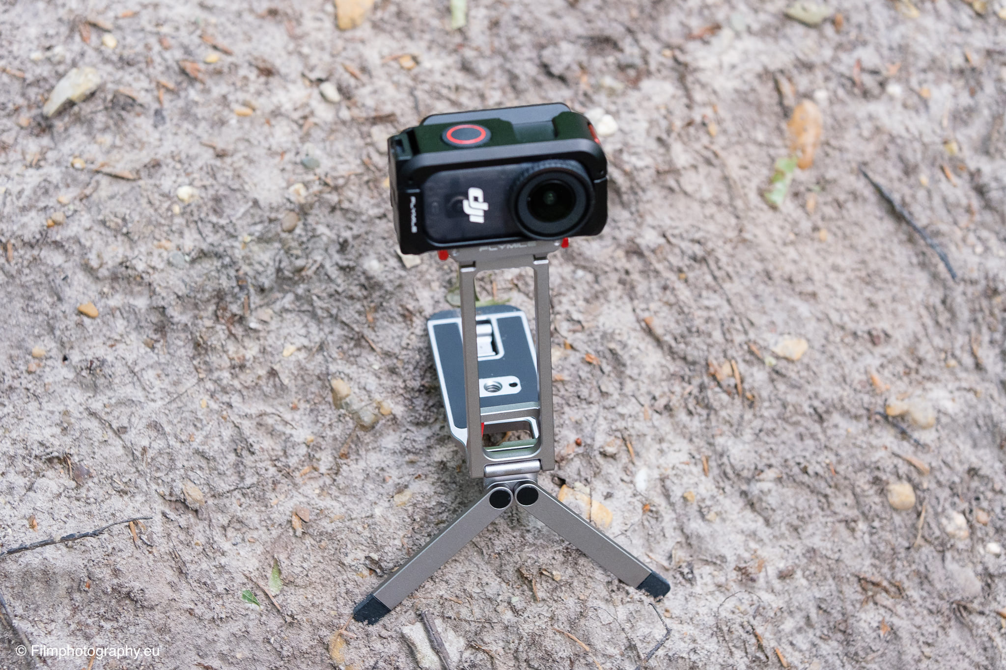 flymile-metal-magnetic-folding-tripod-for-dji-osmo-nano-review-2