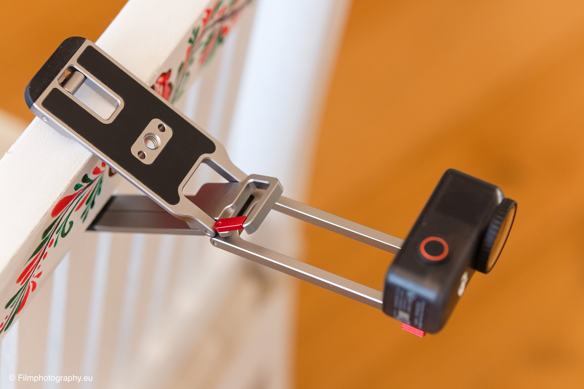 flymile-metal-magnetic-folding-tripod-for-dji-osmo-nano-review-8