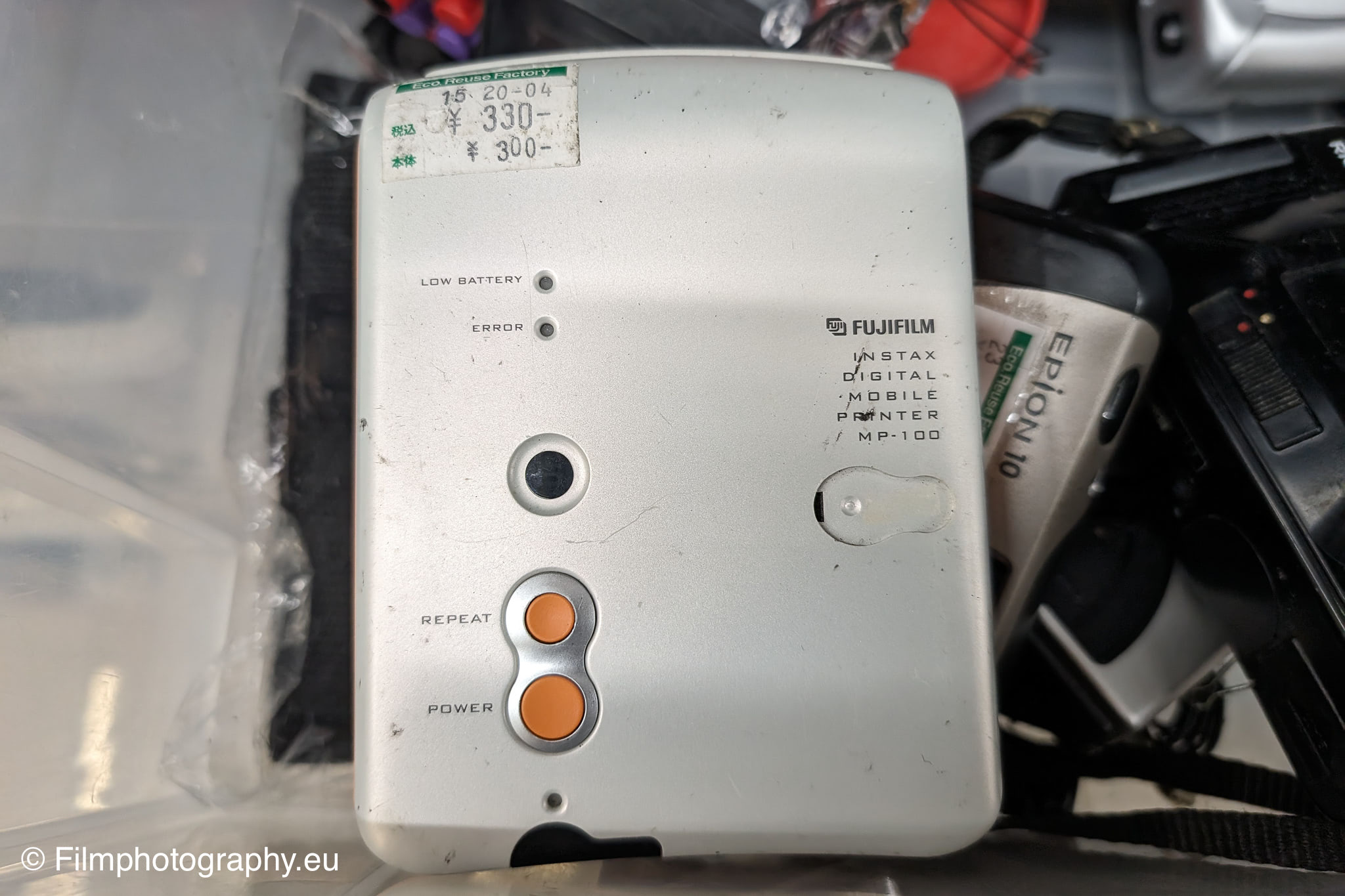 fujifilm-instax-digital-mobile-printer-mp-100