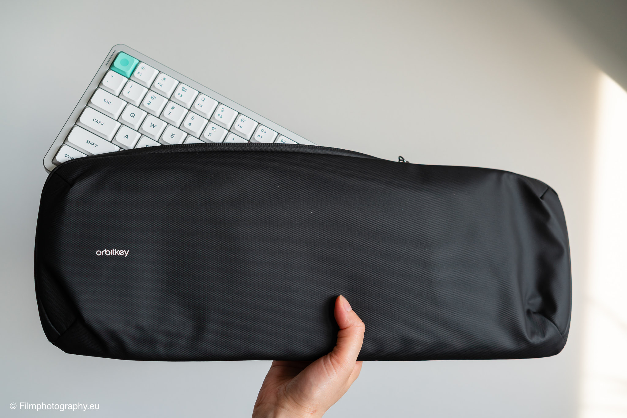 orbitkey-essentials-keyboard-pouch-review-16