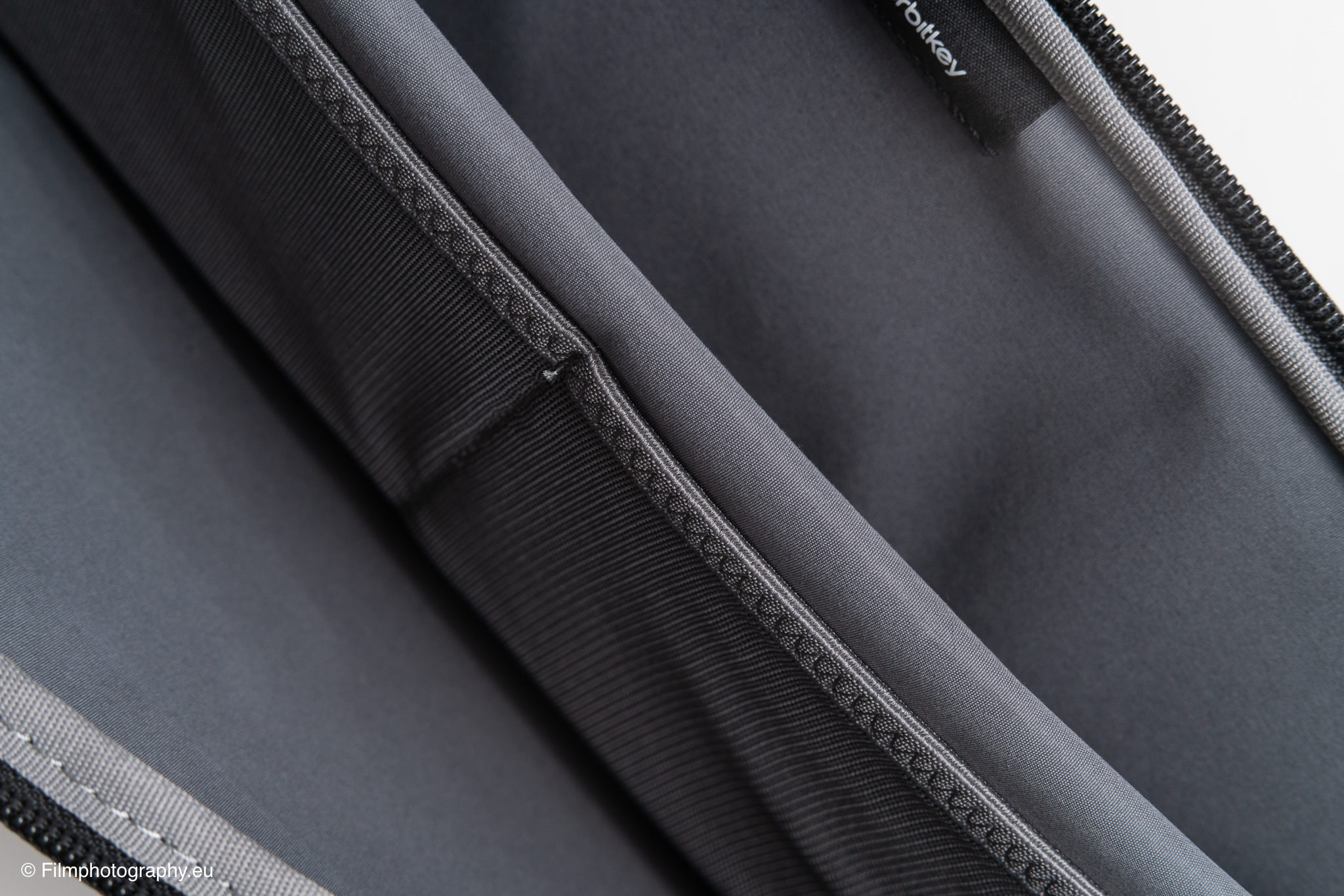 orbitkey-essentials-keyboard-pouch-review-6