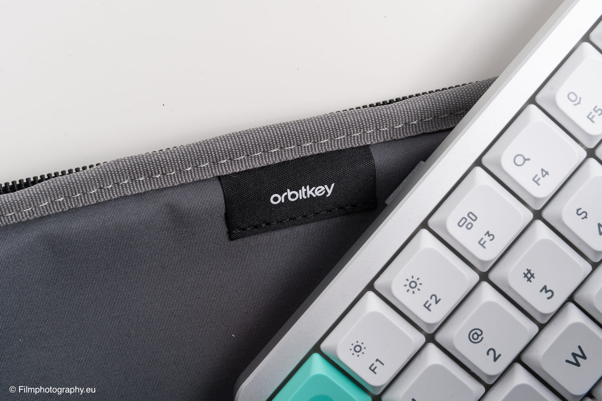 orbitkey-essentials-keyboard-pouch-review-9