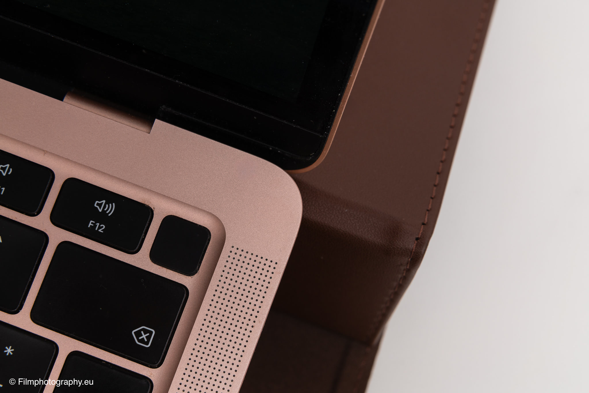 orbitkey-hybrid-laptop-sleeve-v2-review-6