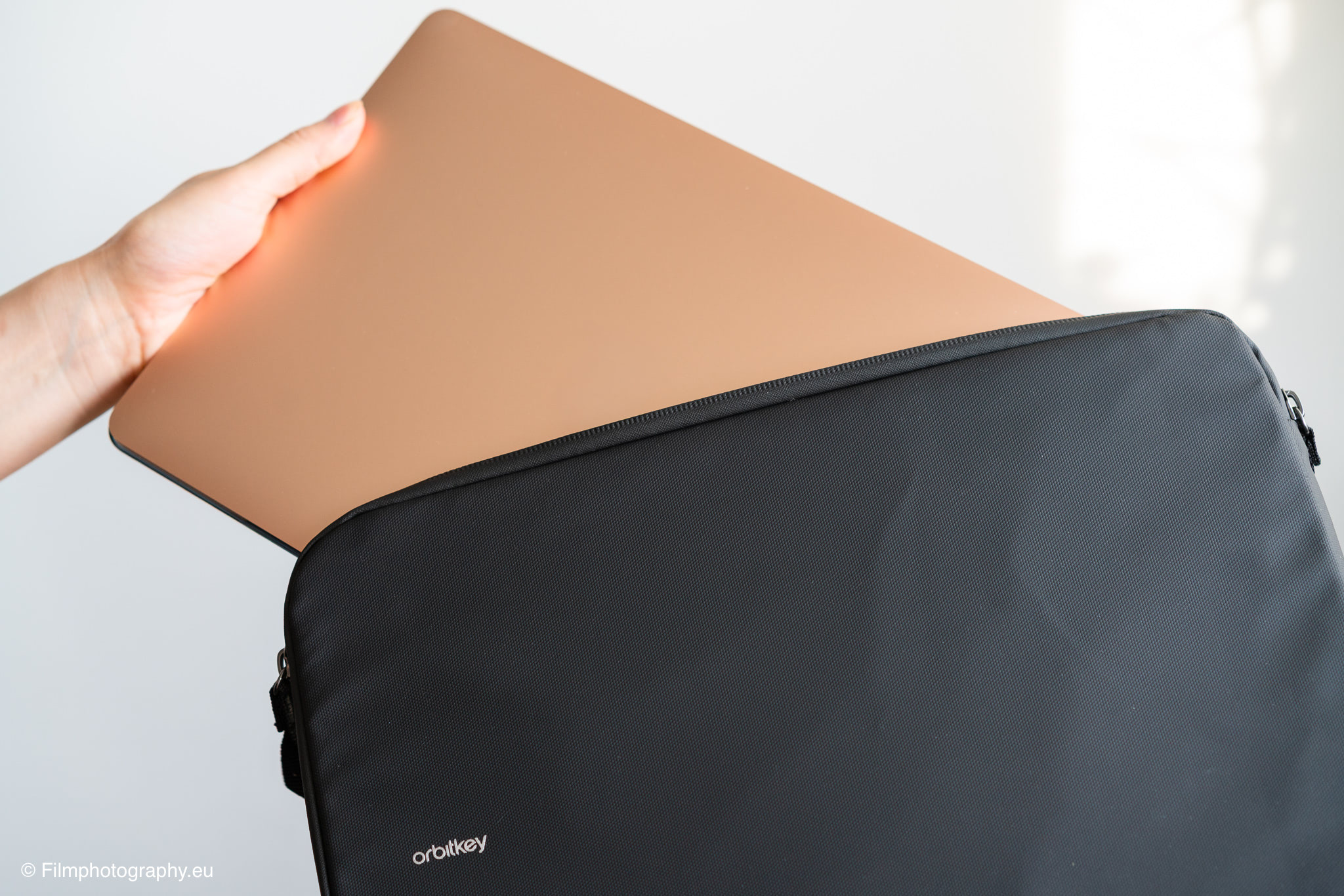 orbitkey-slim-laptop-sleeve-review-13