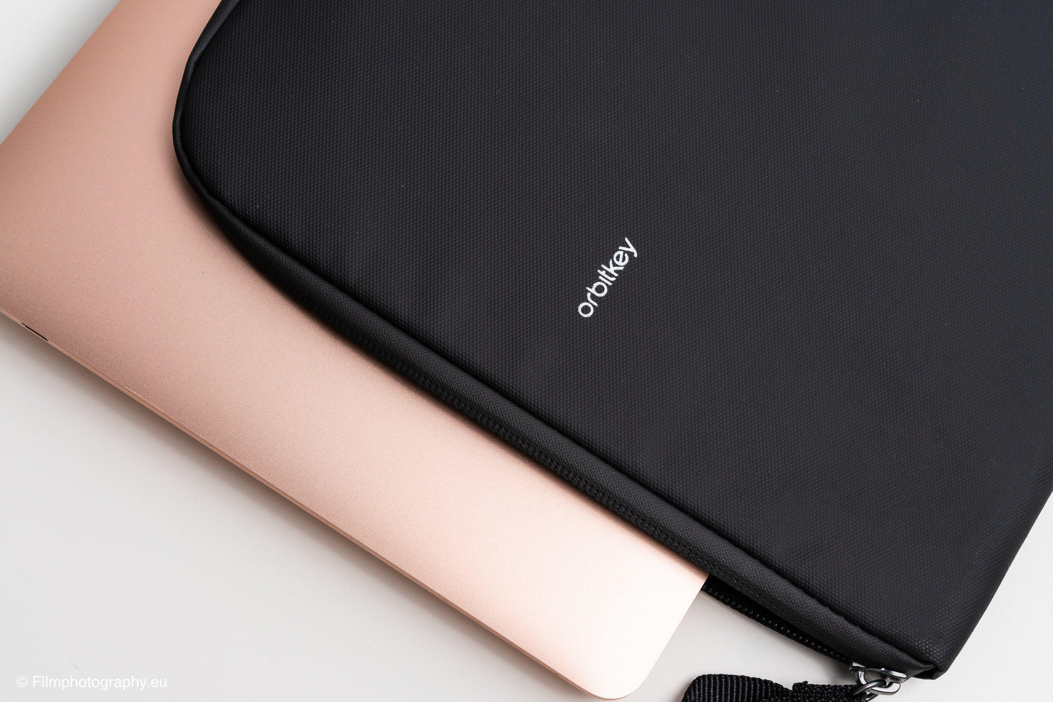 orbitkey-slim-laptop-sleeve-review-6