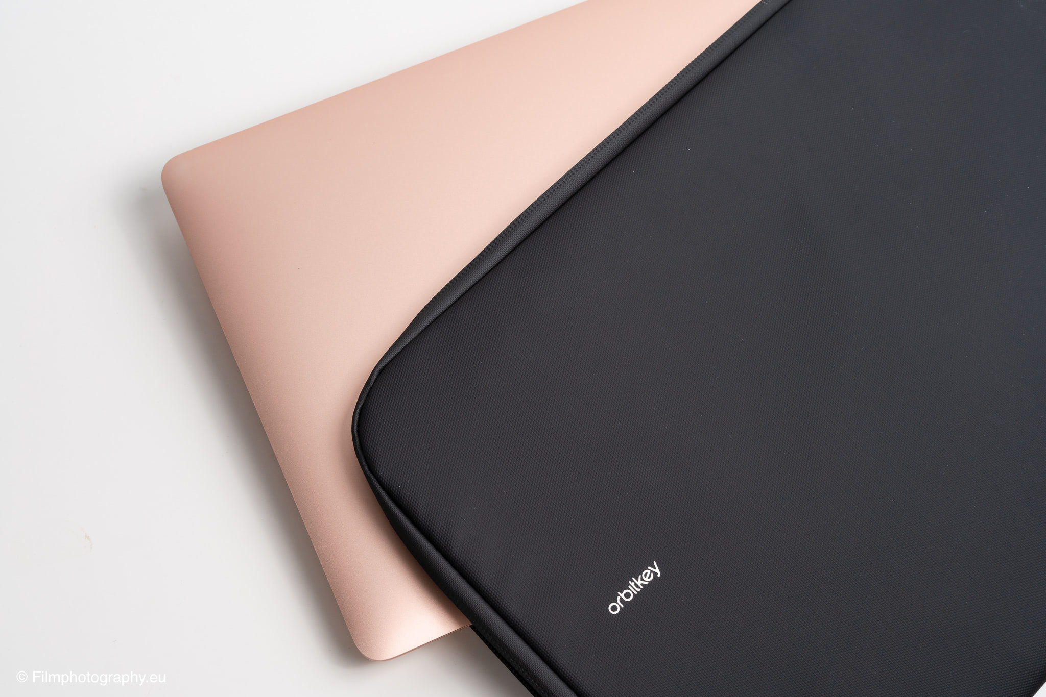 orbitkey-slim-laptop-sleeve-review-8