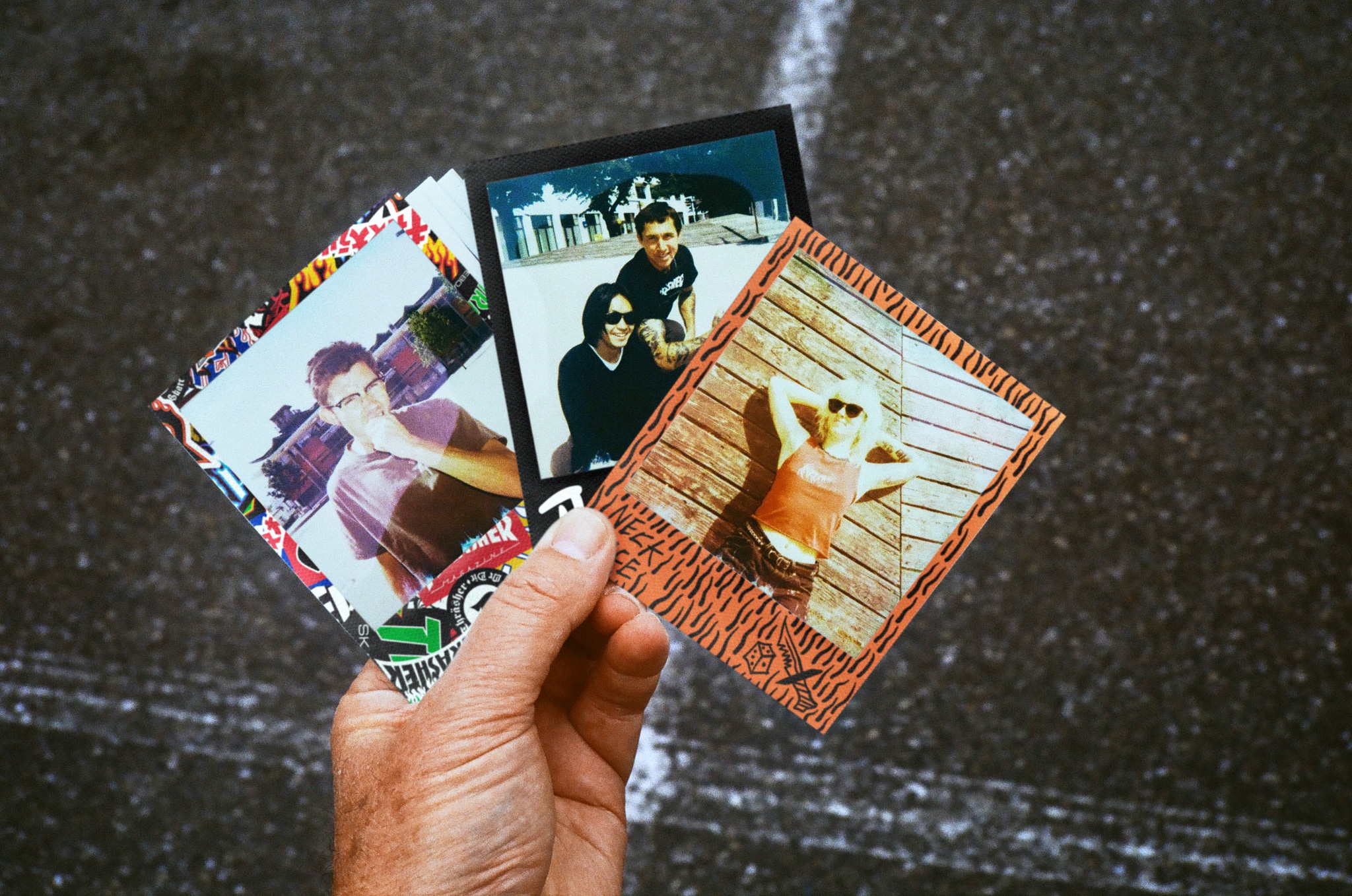 polaroid-color-i-type-film-thrasher-edition-camera