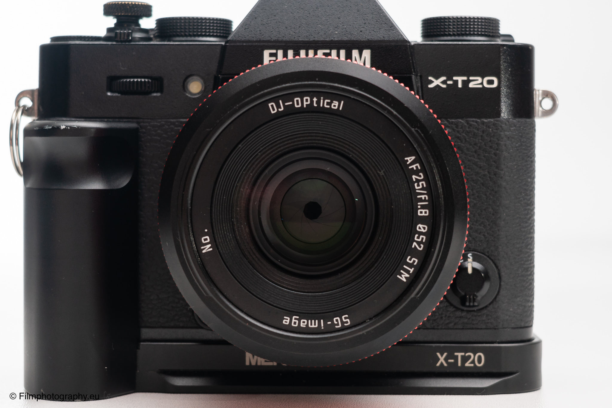 sg-image-25mm-f-1-8-af-fujifilm-lens-guide-2