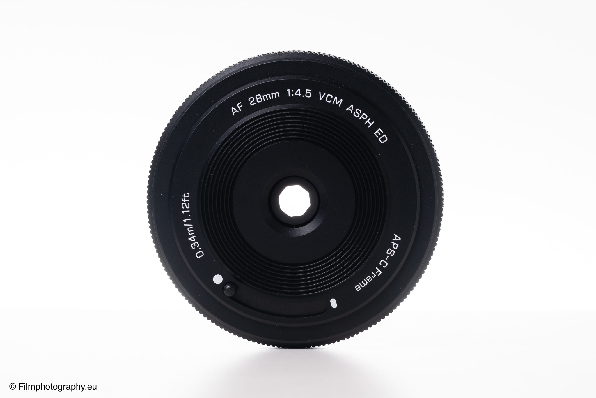viltrox-af-28mm-f-4-5-lens-11