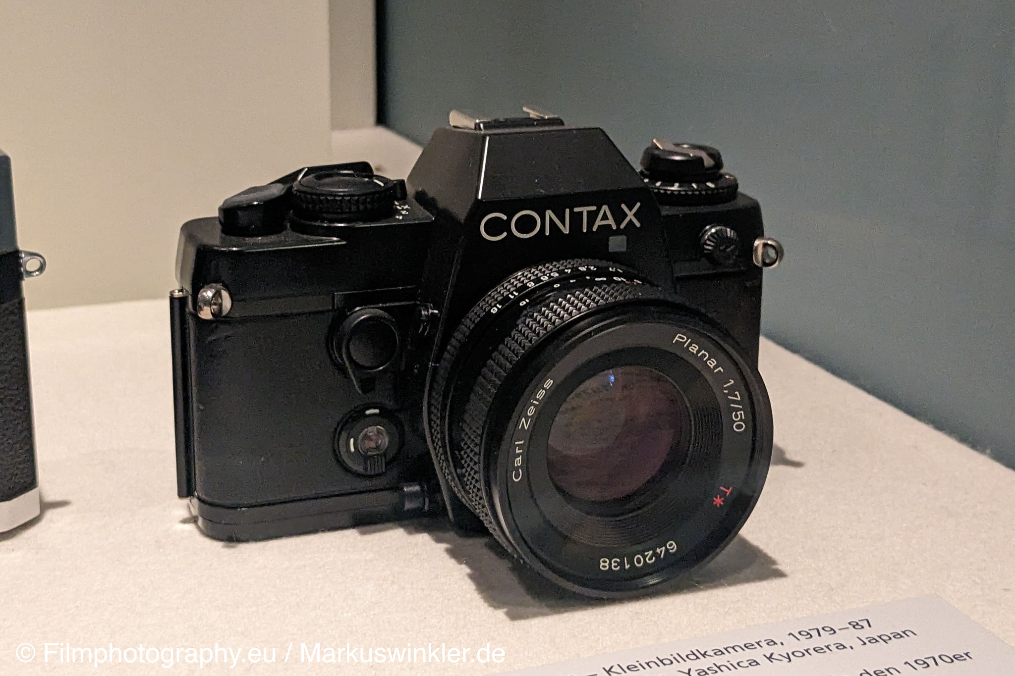 contax-139-quartz-35mm-slr-camera-1