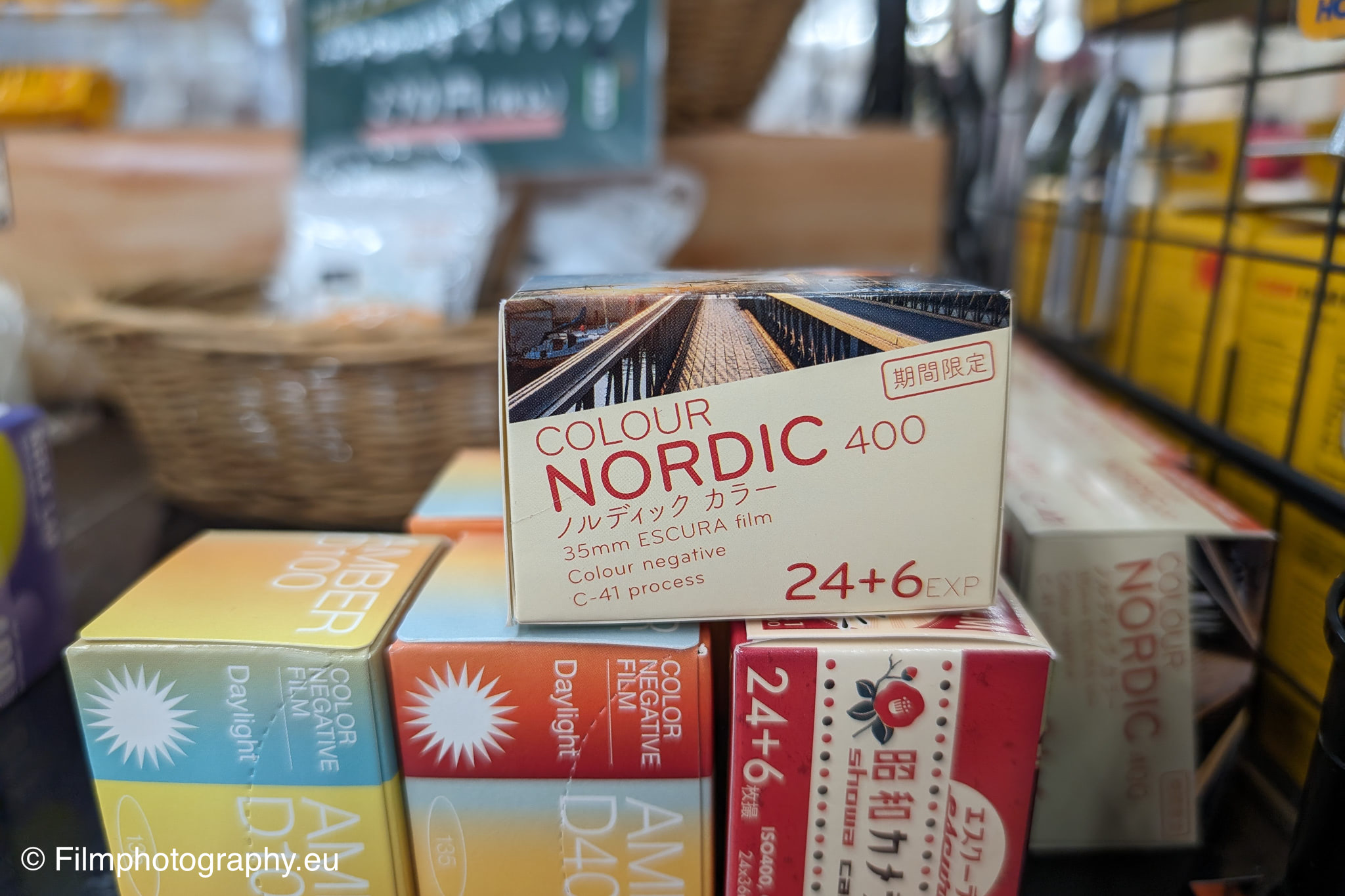 escura-nordic-400-35mm-color-film