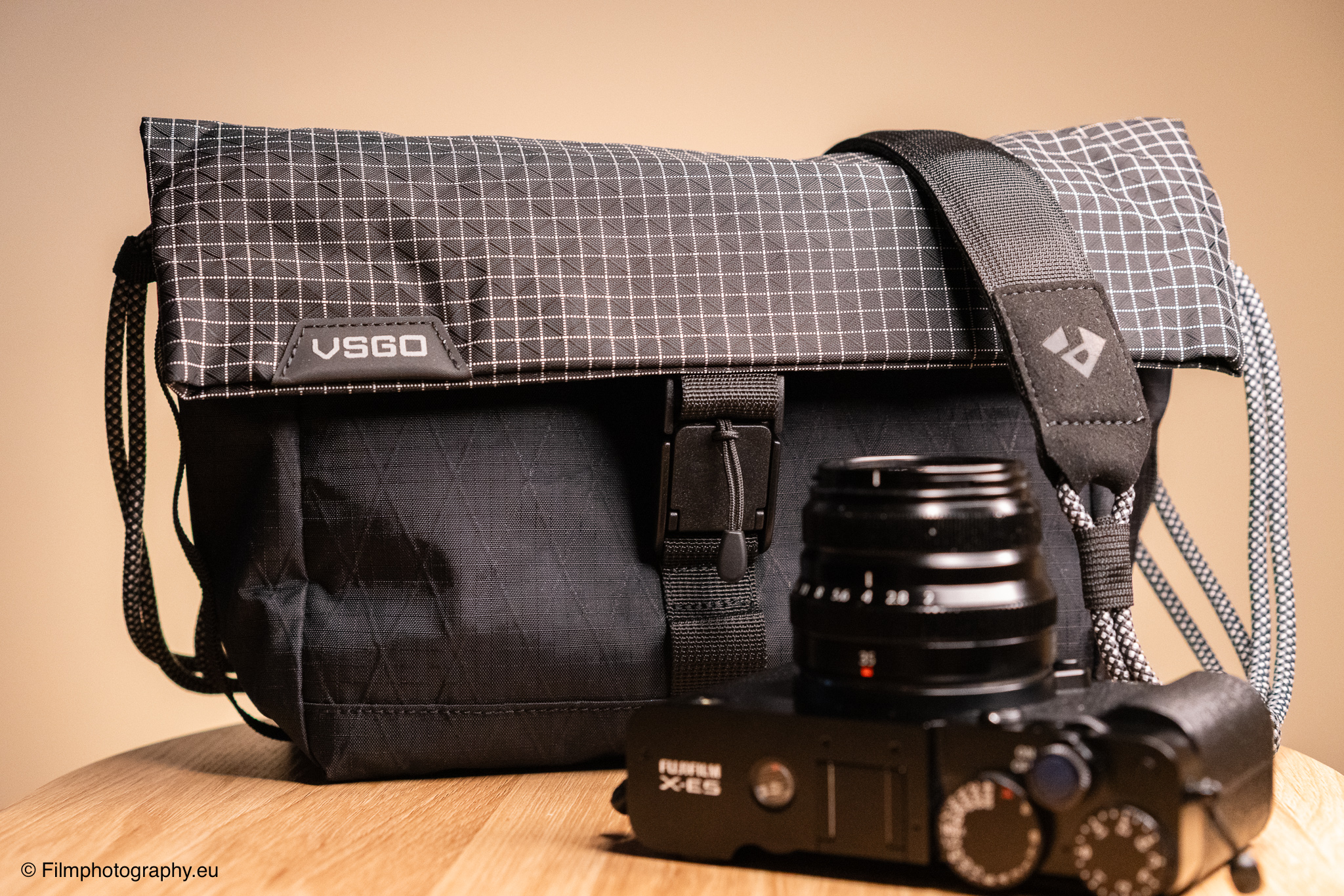 vsgo-black-snipe-urban-series-walk-3l-camera-sling-bag-review-103