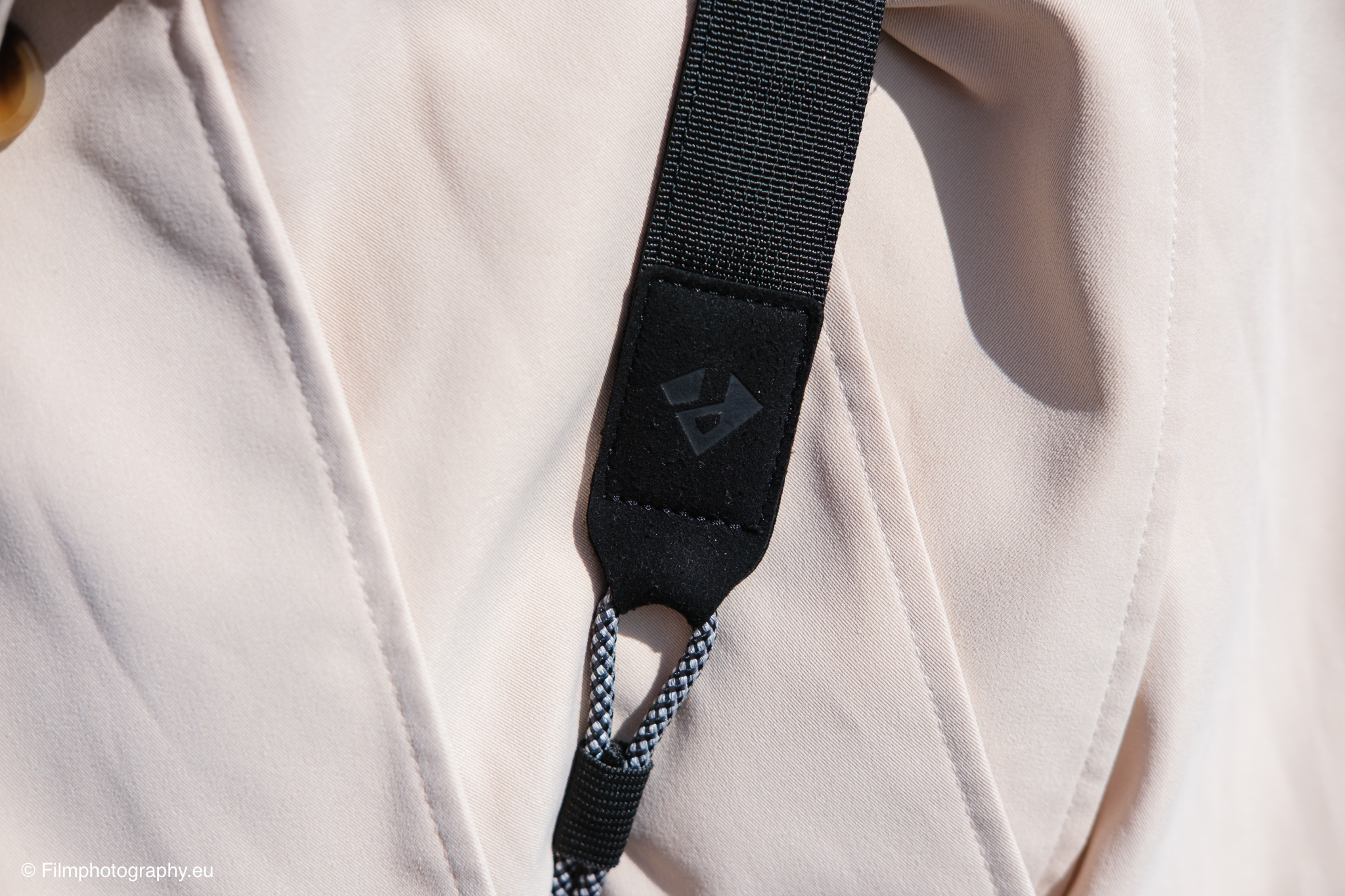 vsgo-black-snipe-urban-series-walk-3l-camera-sling-bag-review-152