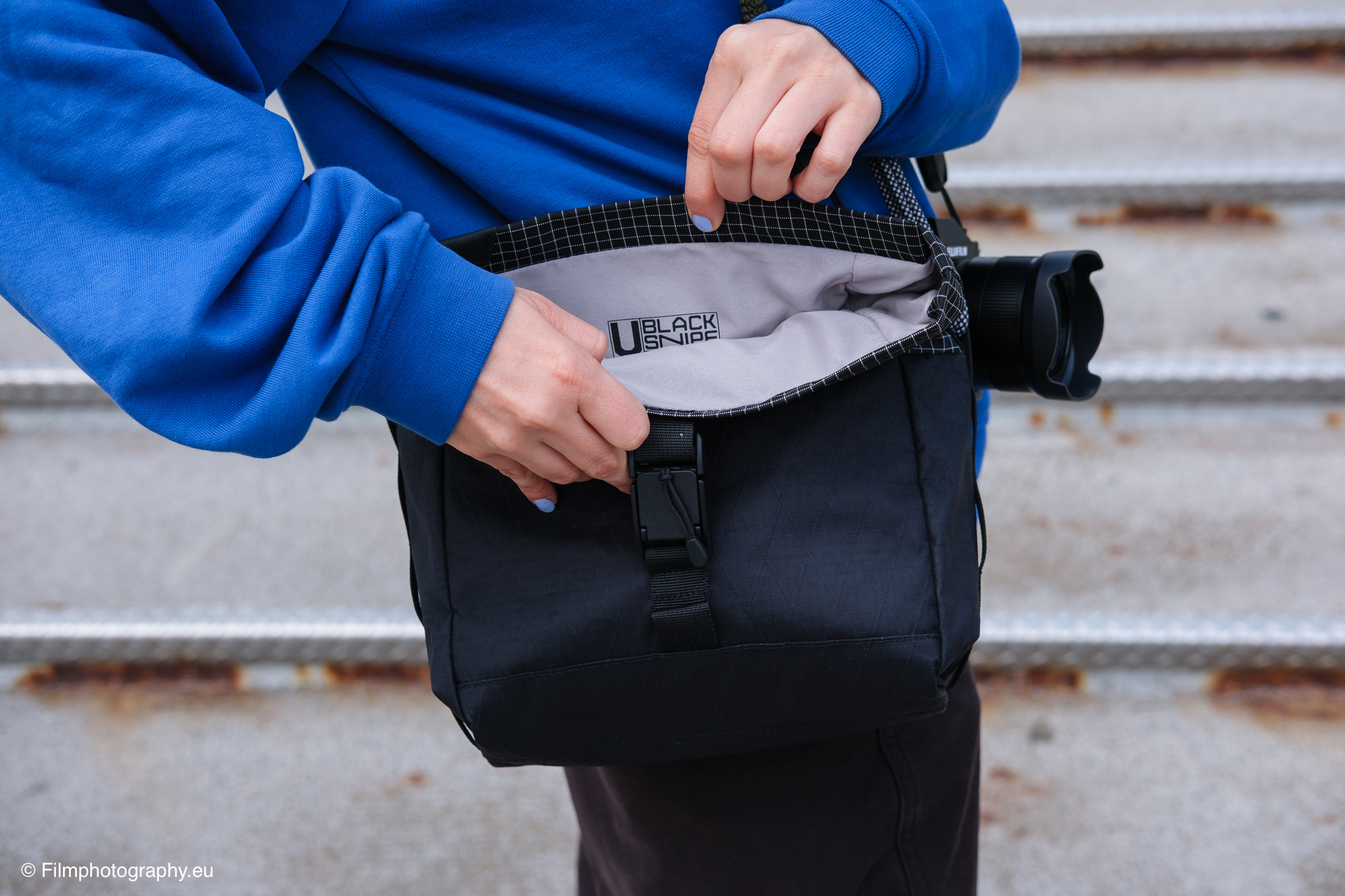 vsgo-black-snipe-urban-series-walk-3l-camera-sling-bag-review-166