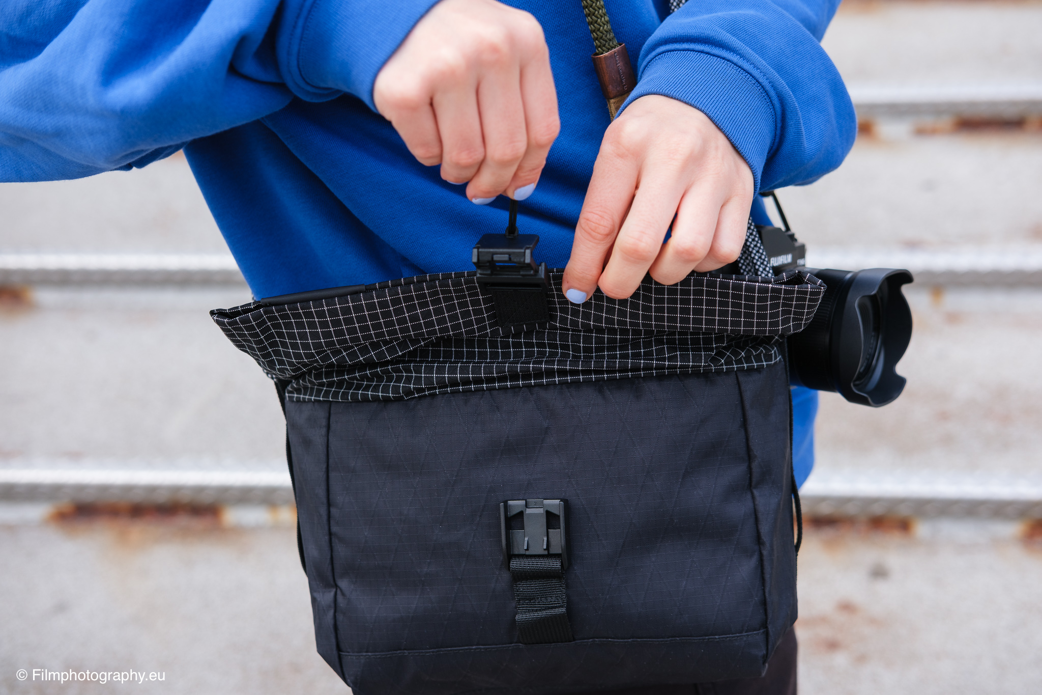 vsgo-black-snipe-urban-series-walk-3l-camera-sling-bag-review-167