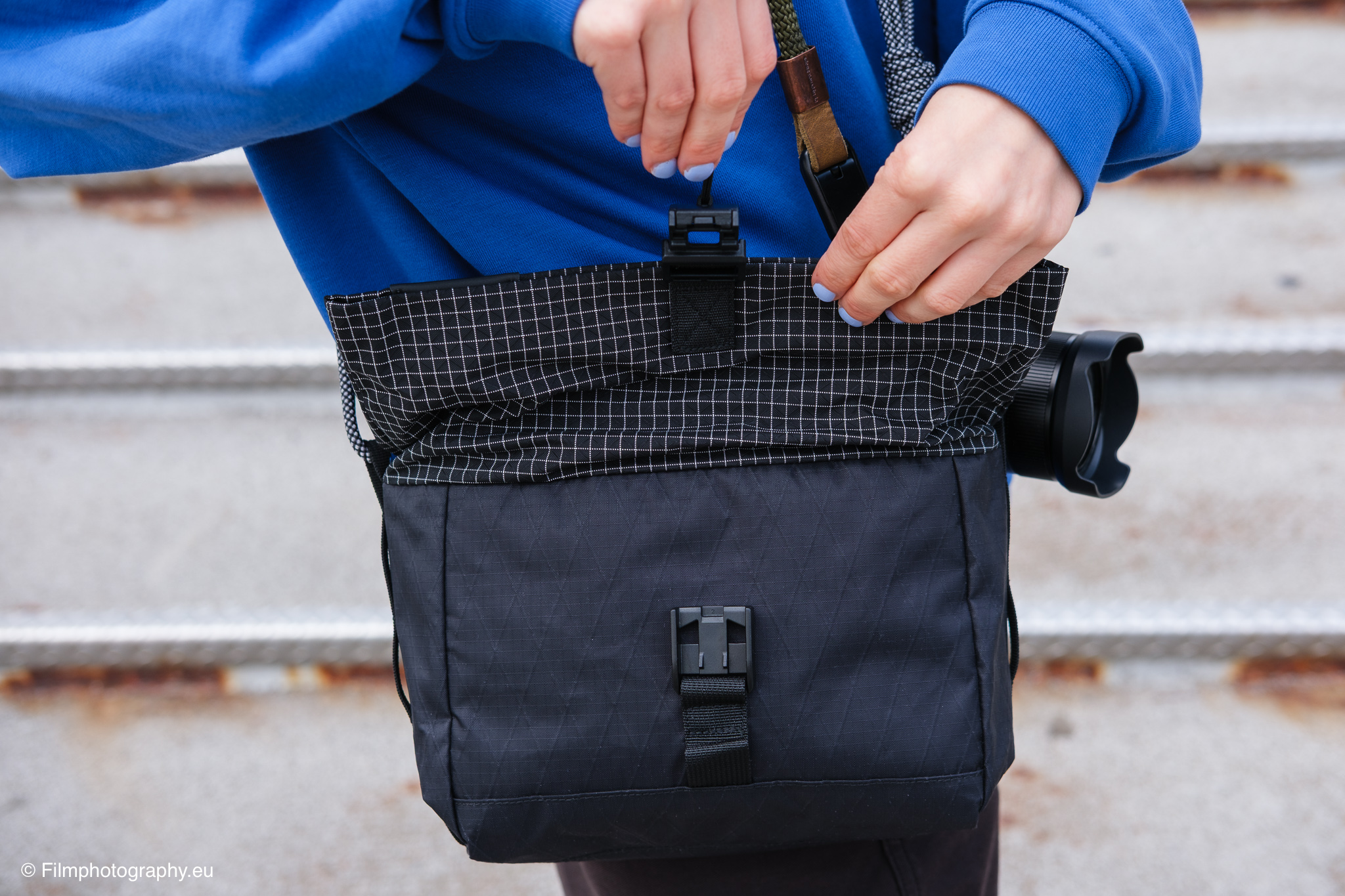 vsgo-black-snipe-urban-series-walk-3l-camera-sling-bag-review-168