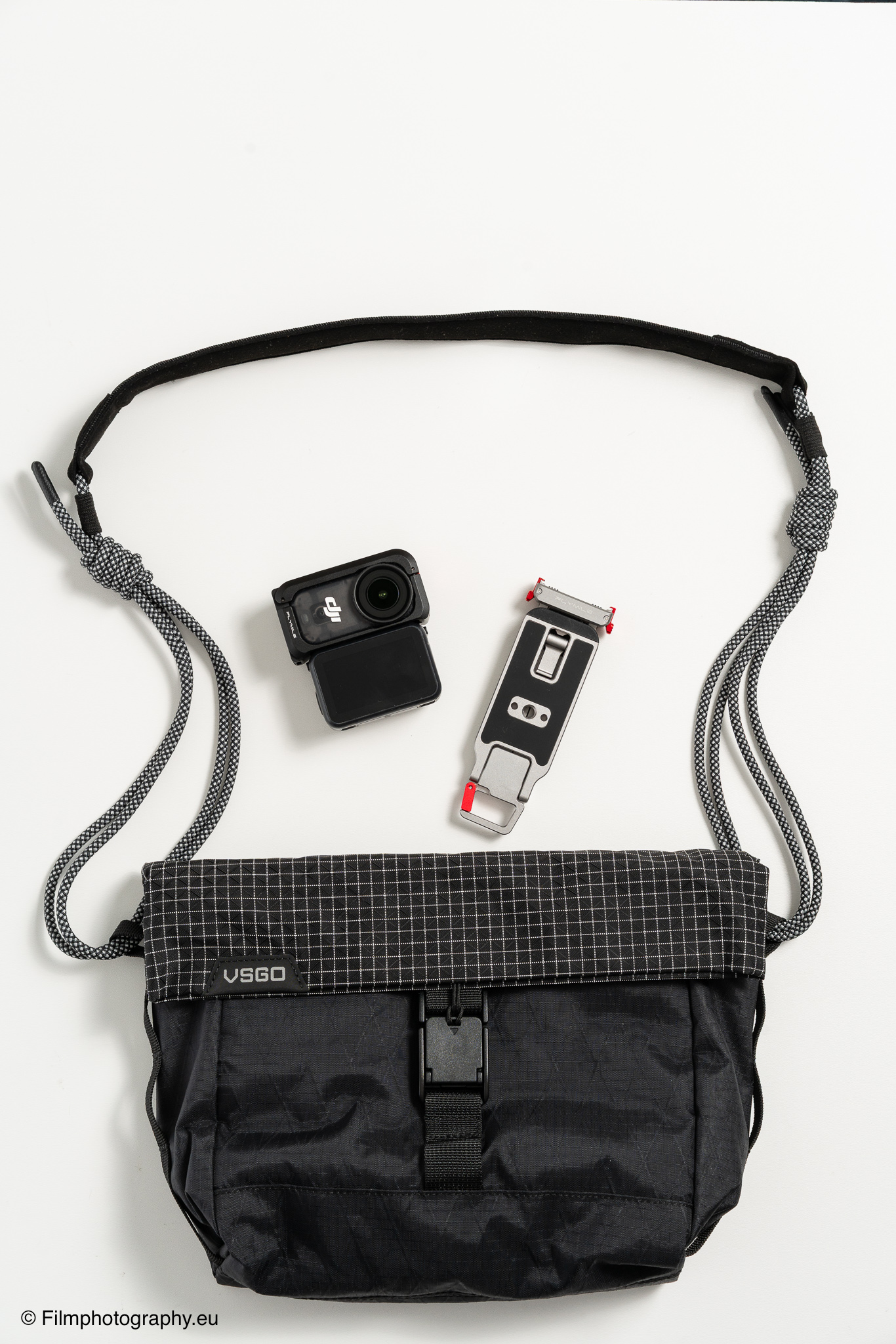 vsgo-black-snipe-urban-series-walk-3l-camera-sling-bag-review-24