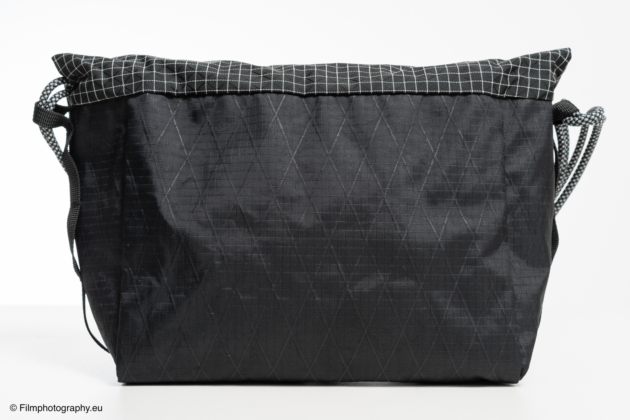 vsgo-black-snipe-urban-series-walk-3l-camera-sling-bag-review-3
