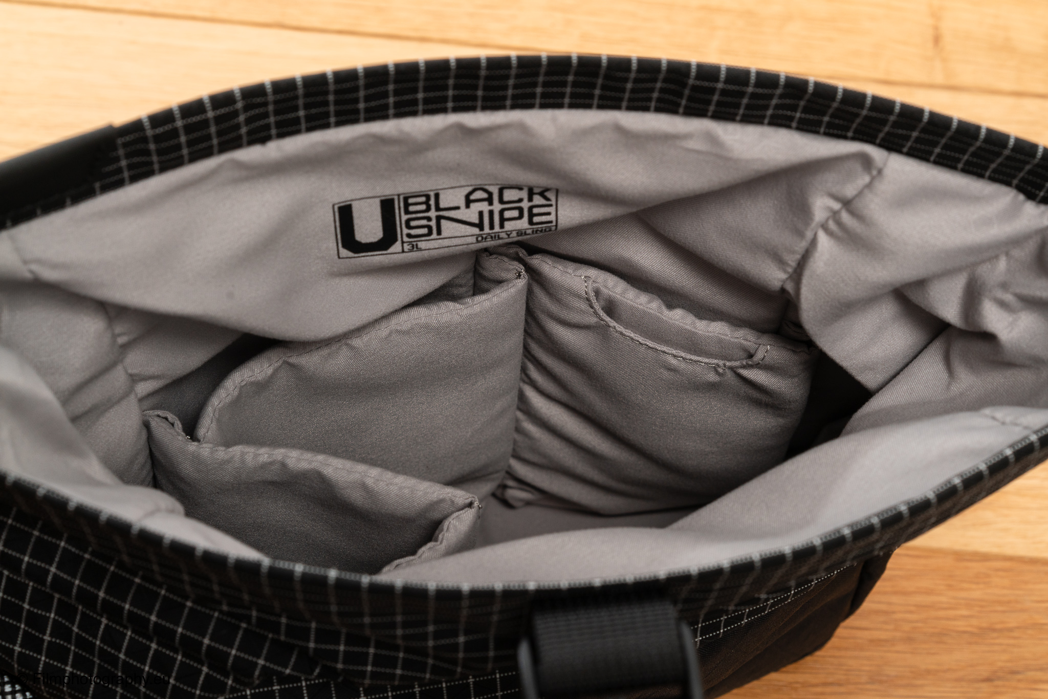 vsgo-black-snipe-urban-series-walk-3l-camera-sling-bag-review-78