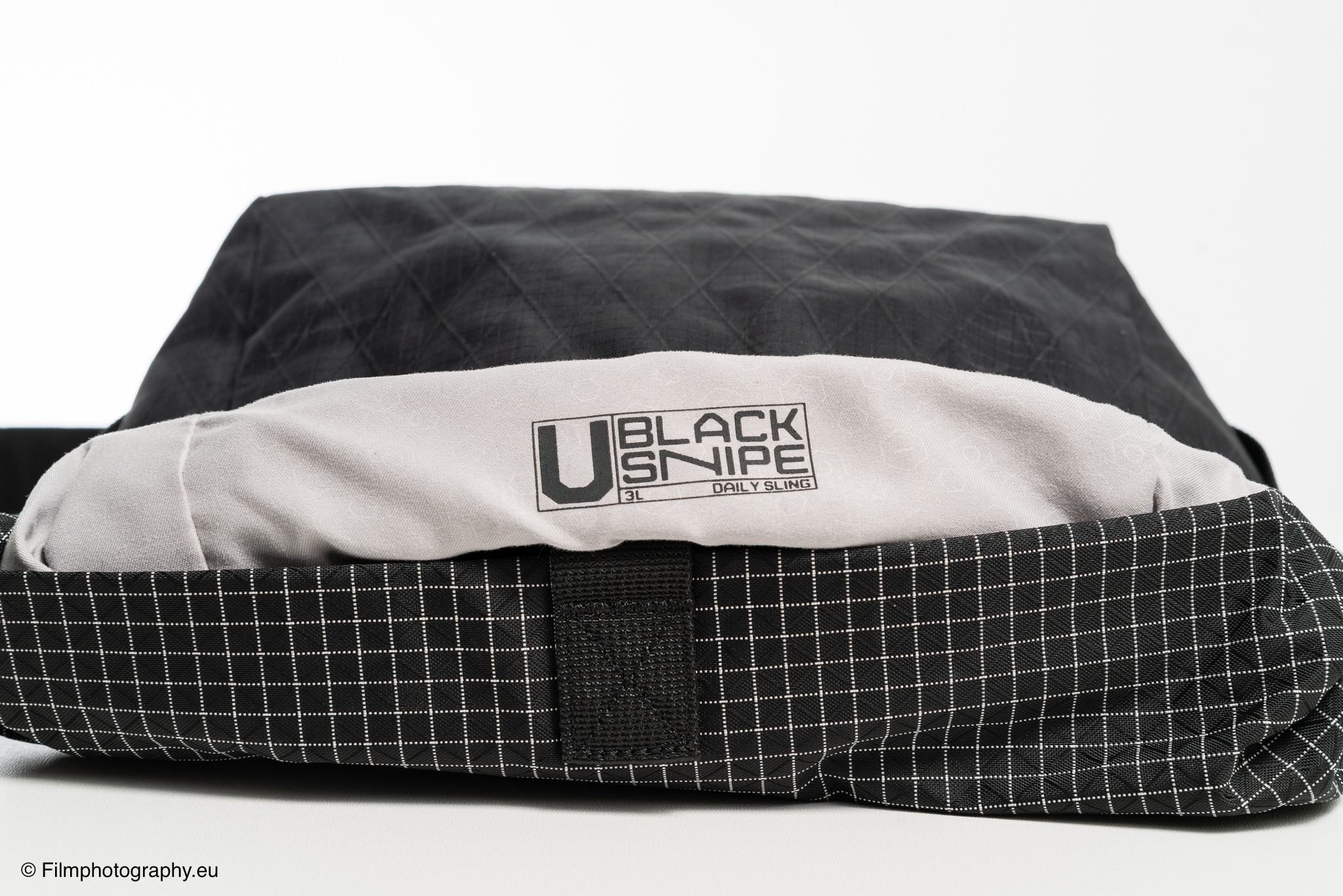 vsgo-black-snipe-urban-series-walk-3l-camera-sling-bag-review-8