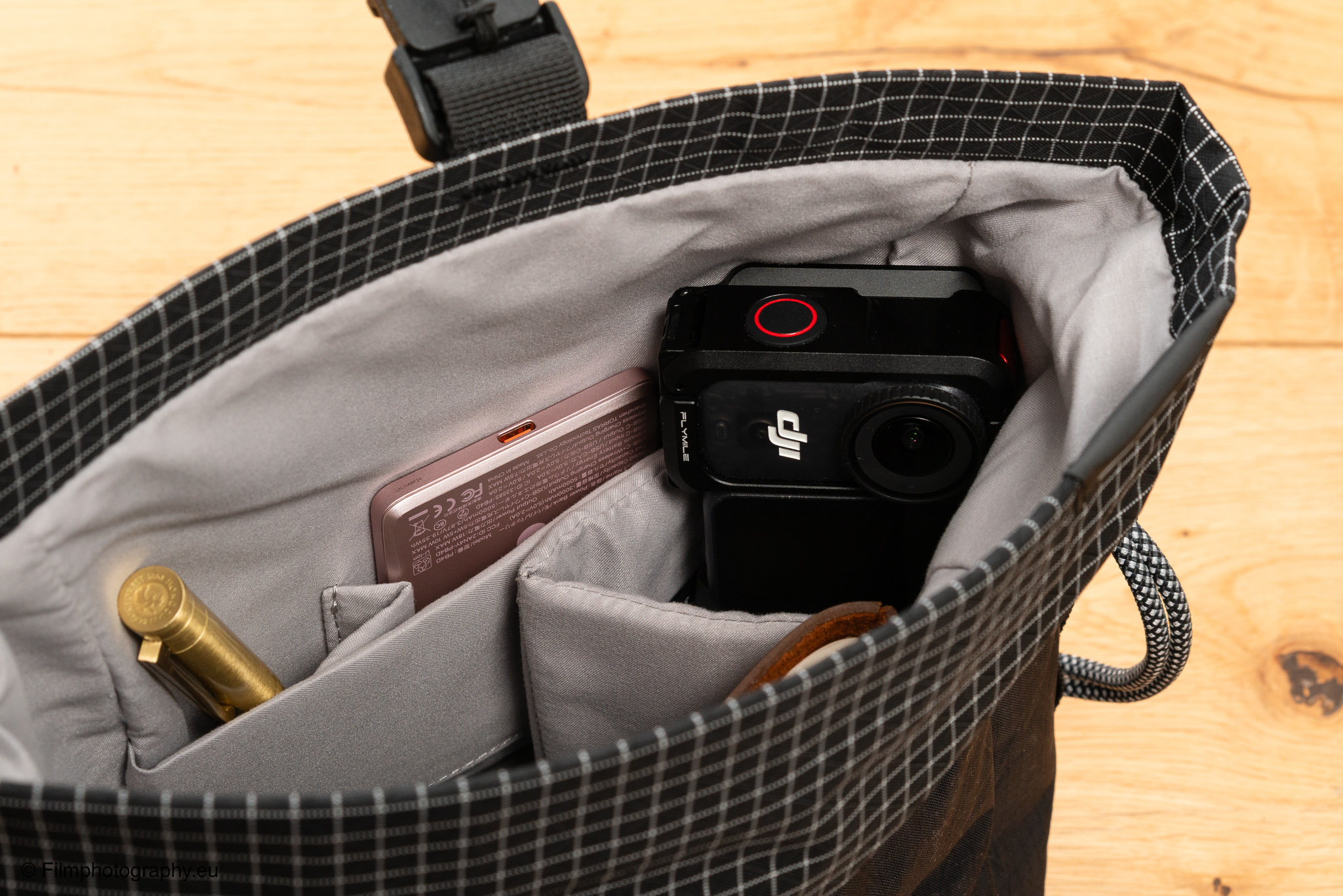 vsgo-black-snipe-urban-series-walk-3l-camera-sling-bag-review-80