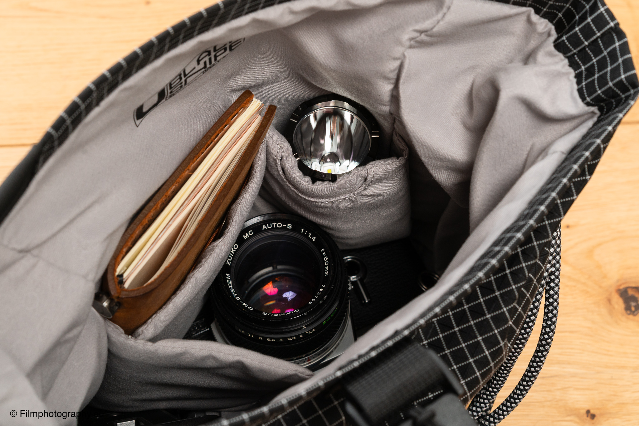 vsgo-black-snipe-urban-series-walk-3l-camera-sling-bag-review-81