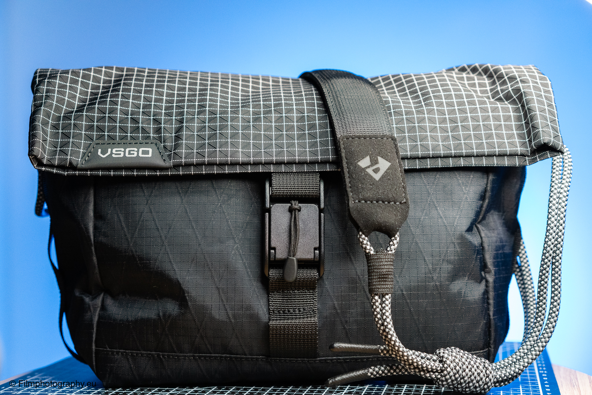 vsgo-black-snipe-urban-series-walk-3l-camera-sling-bag-review-86
