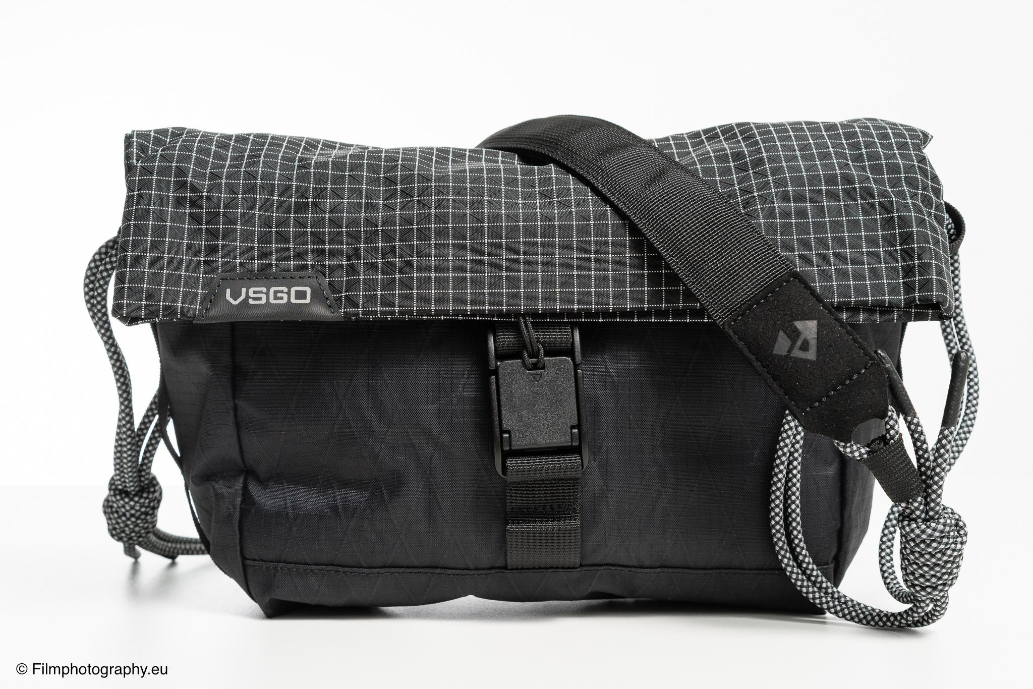 vsgo-black-snipe-urban-series-walk-3l-camera-sling-bag-review-9