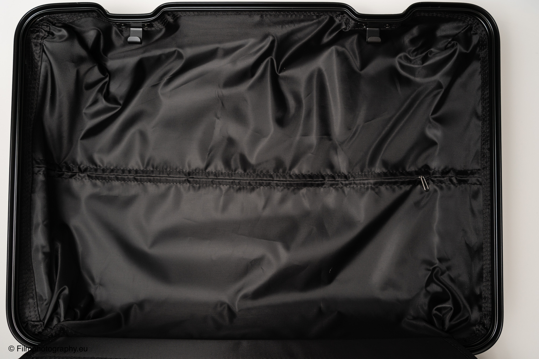 mvst-treva-aluminum-suitcase-gunmetal-review-23