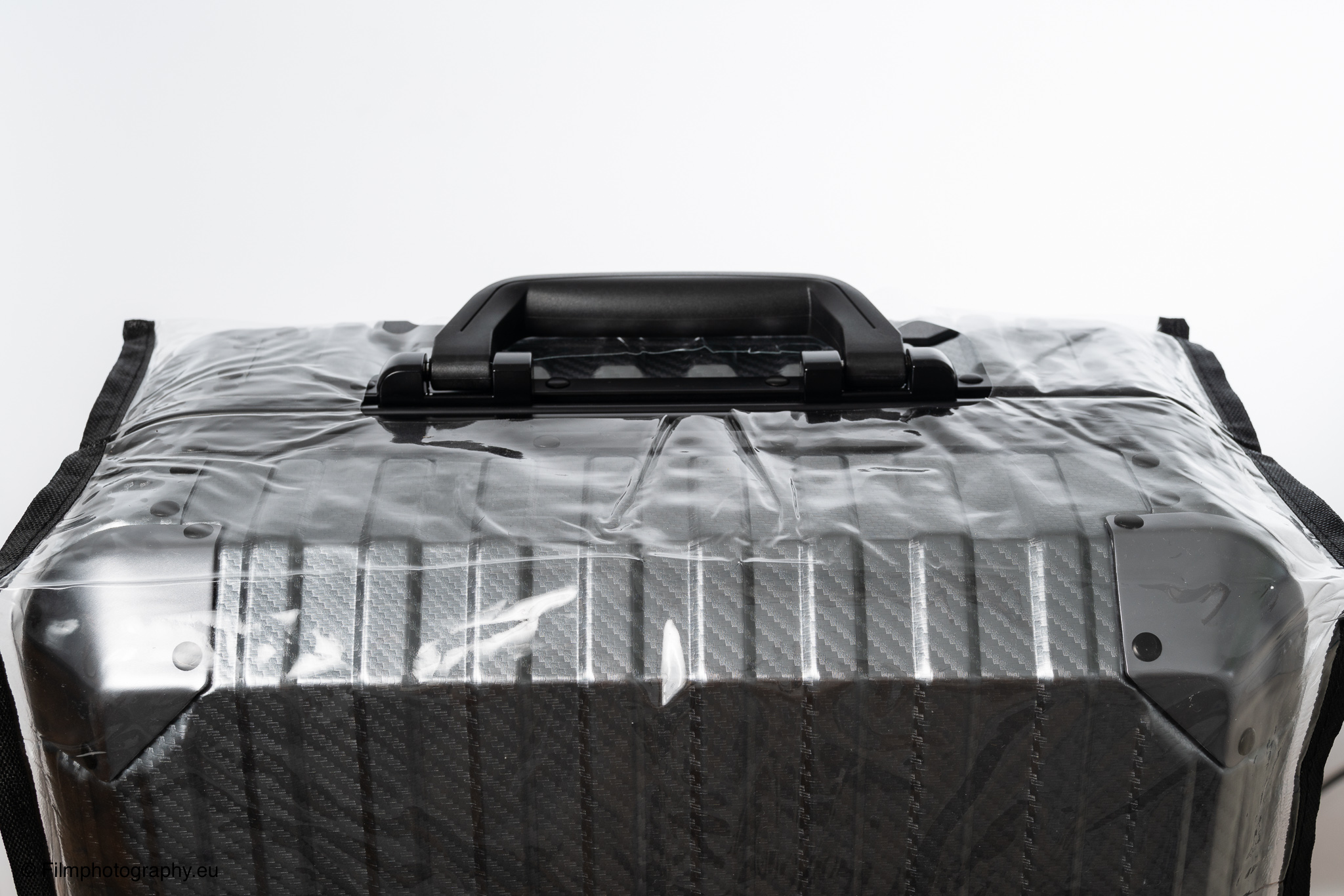 mvst-treva-aluminum-suitcase-gunmetal-review-30